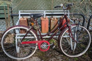 A Cameo “Commuter” three-speed ladies’ bicycle; & five vintage petrol cans.