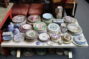 Various items of decorative china & pottery, part w.a.f.