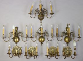 Various assorted light fittings.