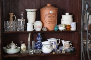 Various items of decorative China, pottery & glassware, part w.a.f.