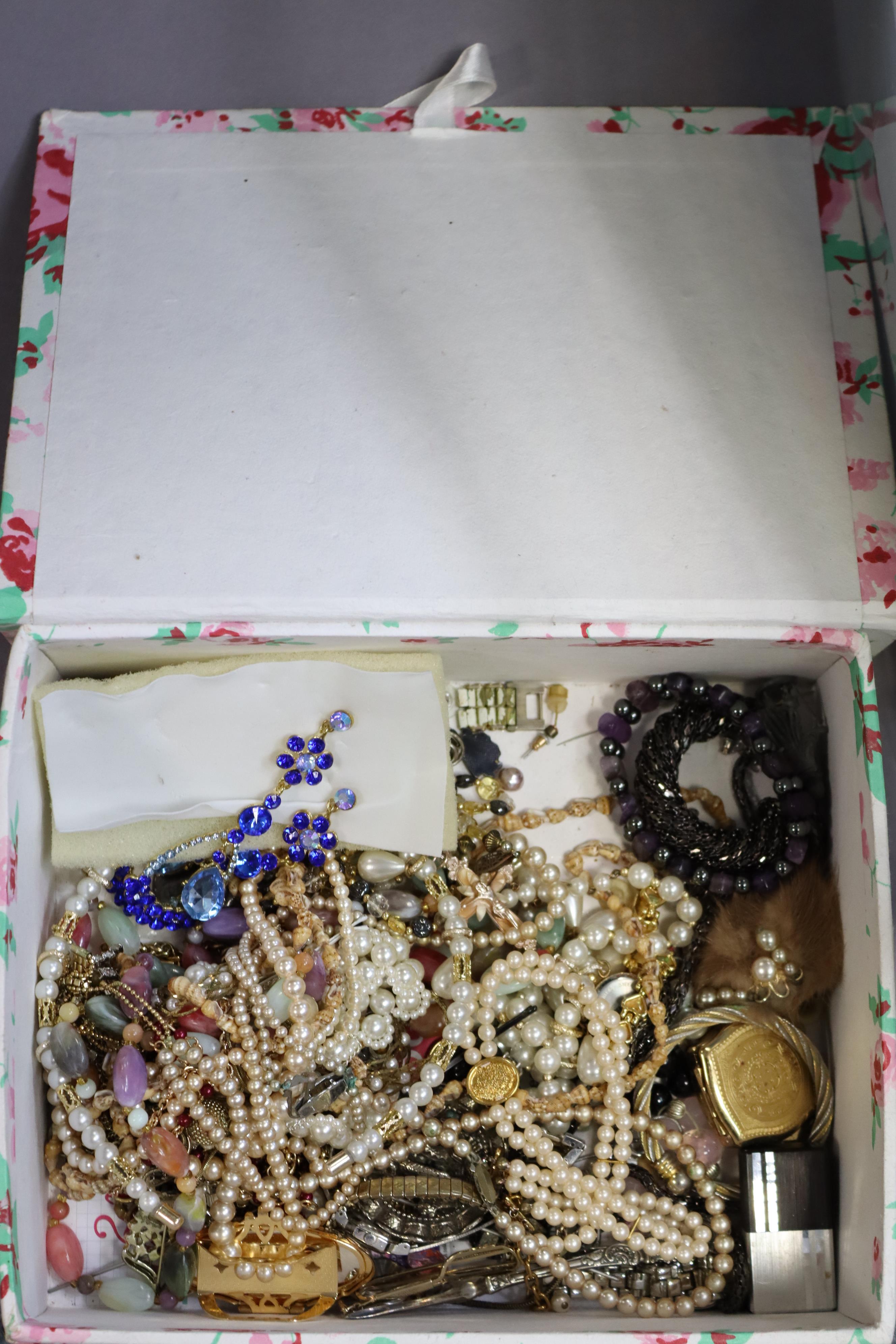 Various items of costume jewellery, etc. - Image 2 of 2