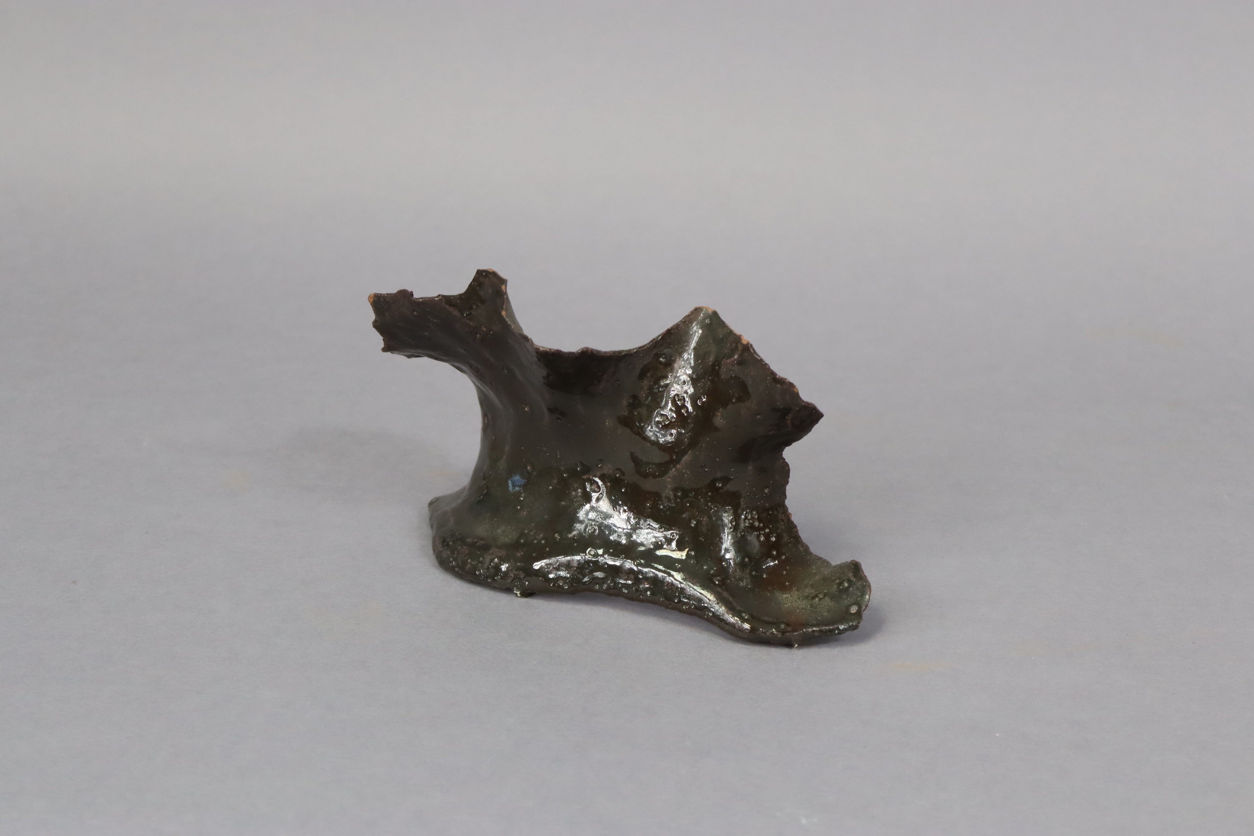 A Gillian Lowndes(?) art pottery sculpture, 17cm wide x 10cm high. - Image 2 of 5