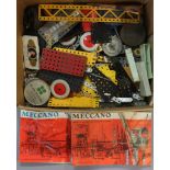 Various items of loose Meccano, and two ditto instruction booklets.