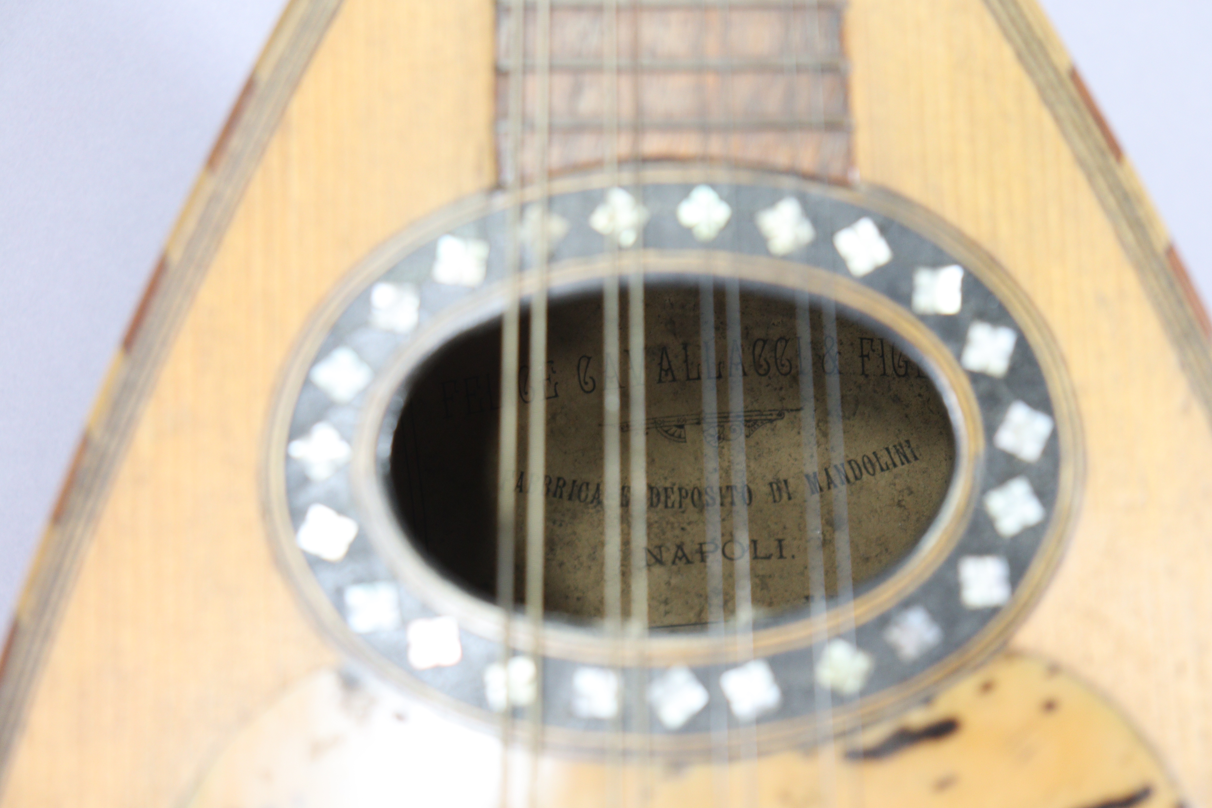 An Italian mandolin, 61cm long. - Image 2 of 7