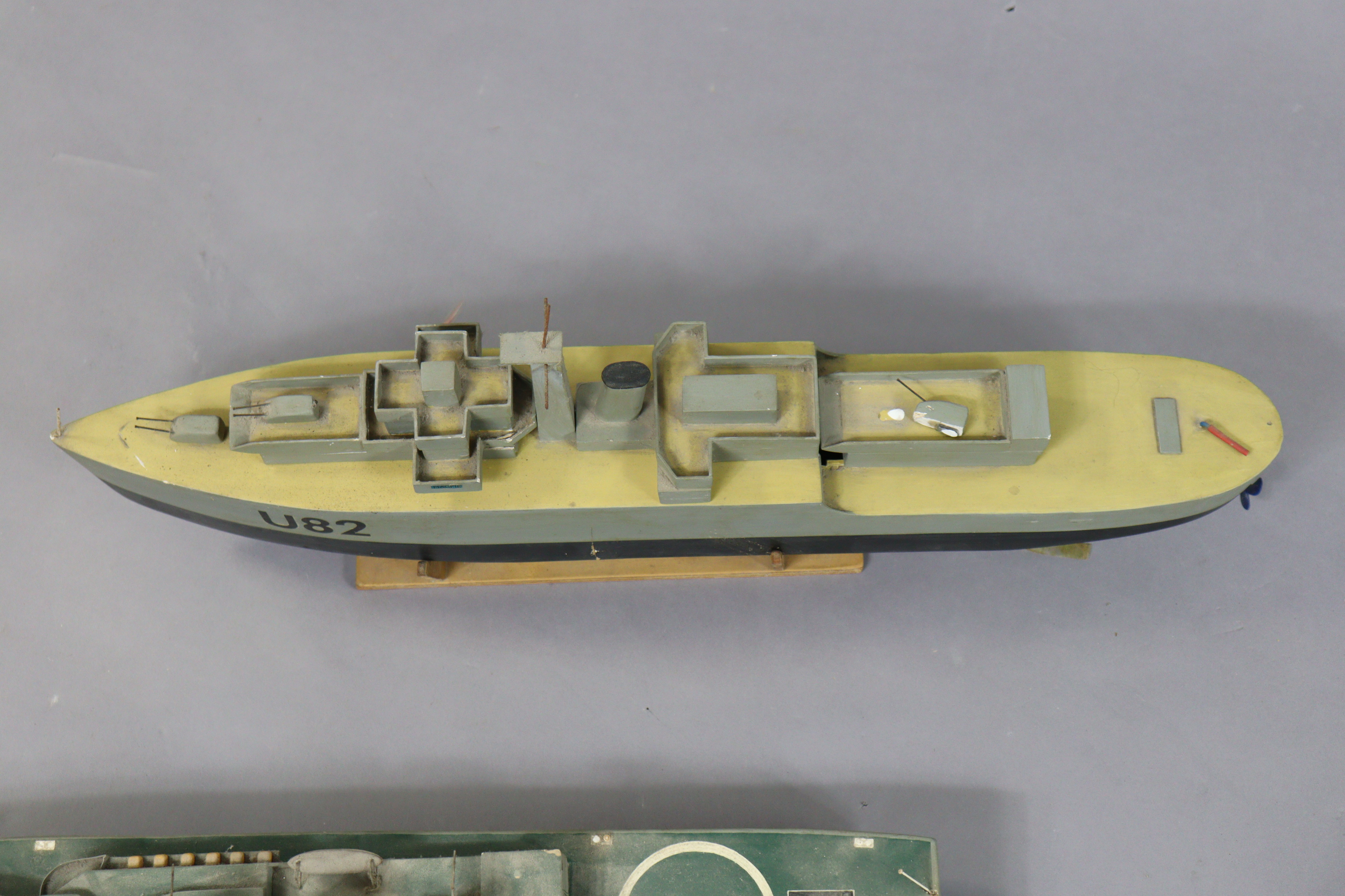 Two painted fibreglass models of warships “F37” 75cm long, and “V82” 70cm long. - Image 3 of 3