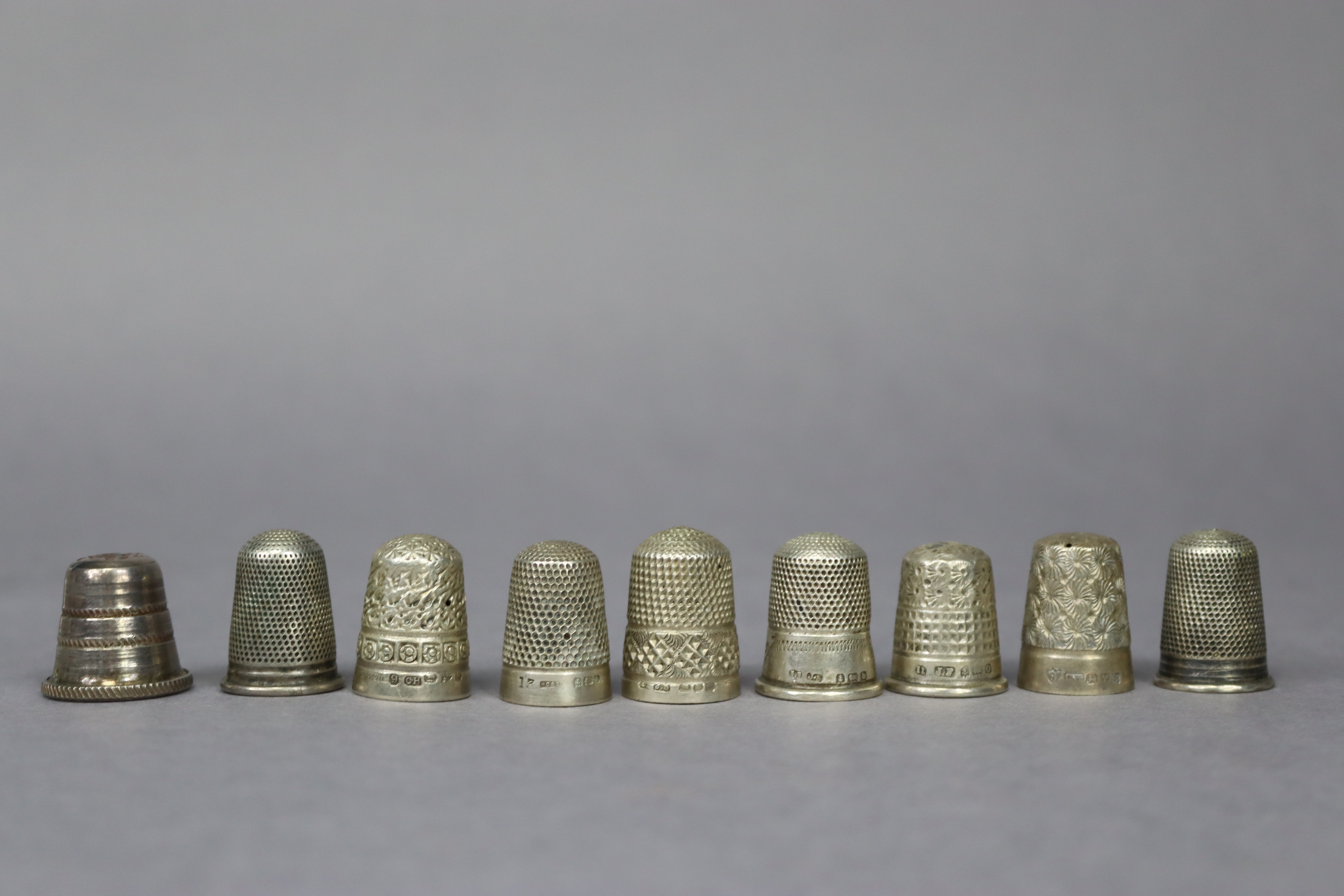 Twelve silver thimbles; & four silver plated ditto. - Image 2 of 3