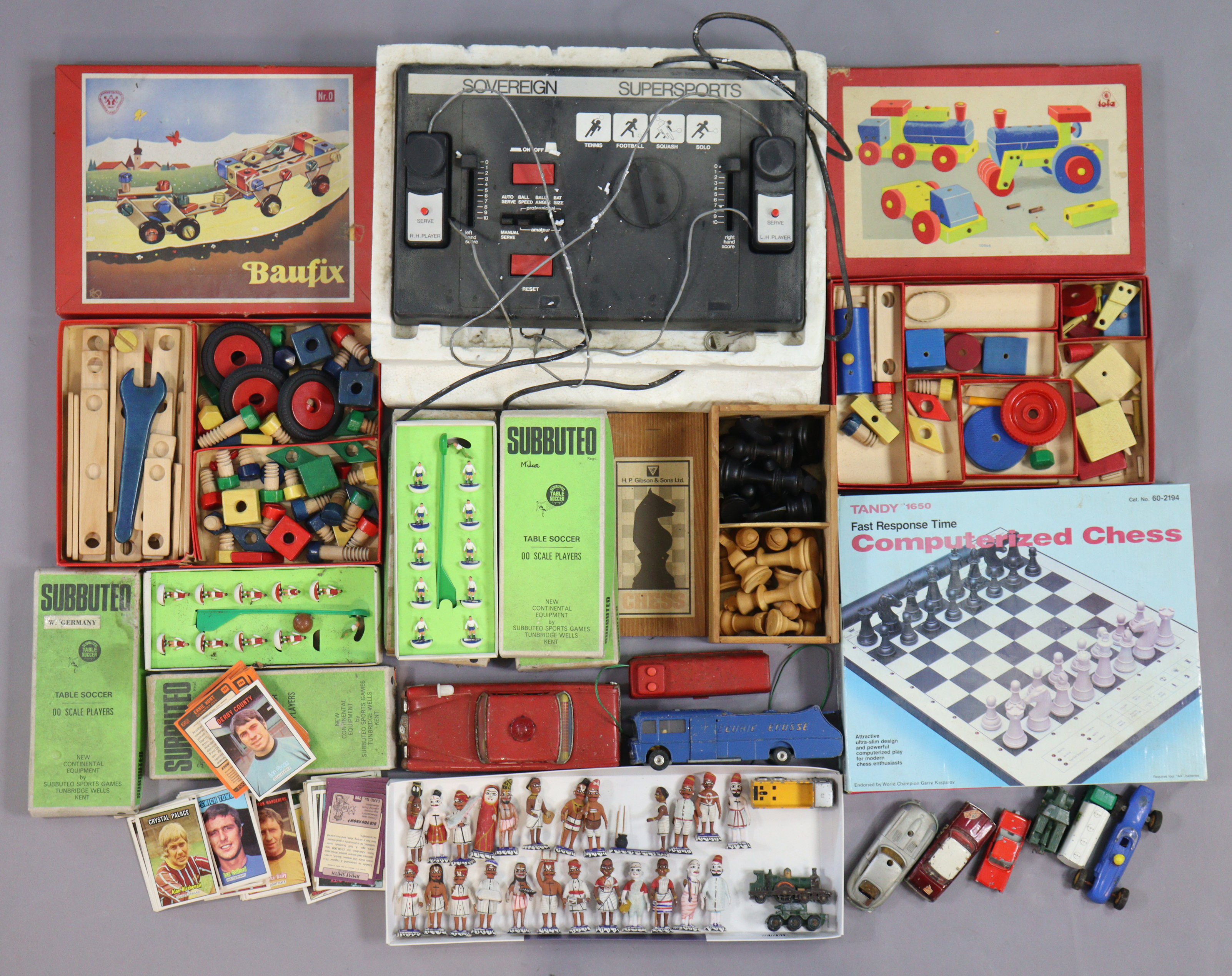 A Baufix (German) child’s construction set (Nr o), a Lola ditto, both boxed, an H.P & Sons chess