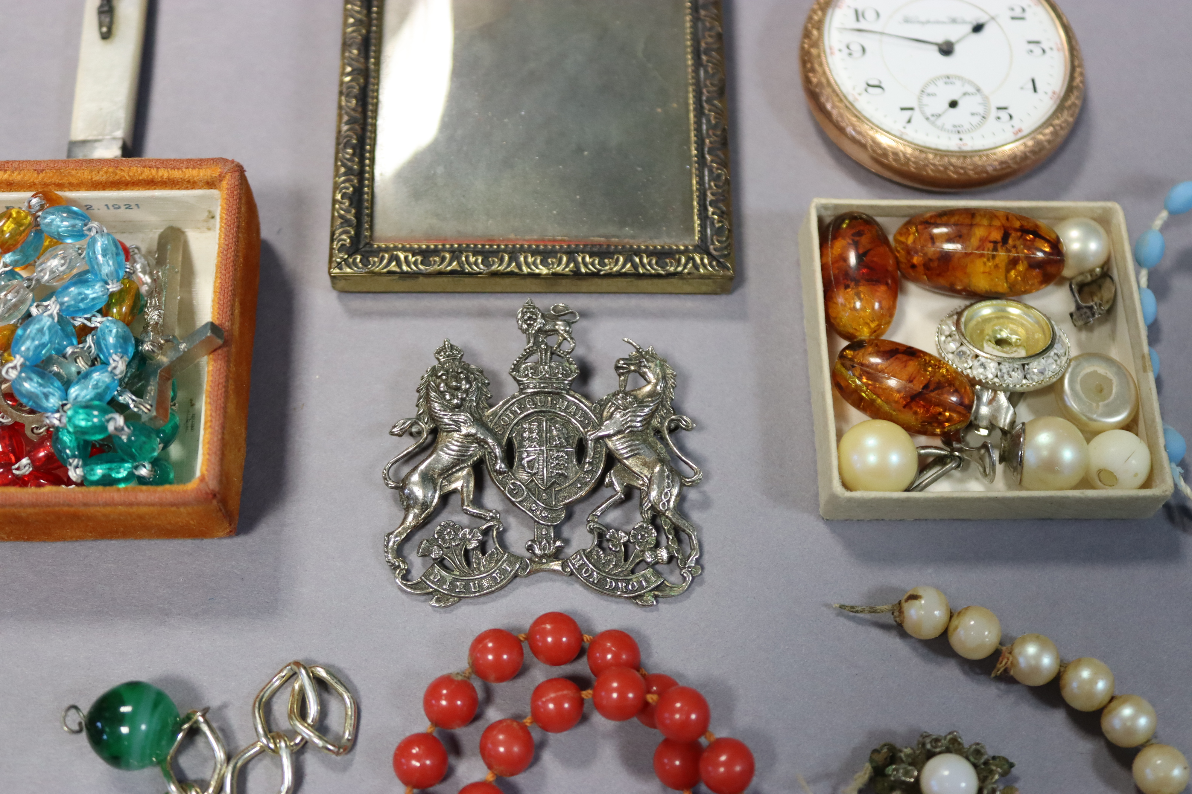 A gent’s pocket watch in an engraved yellow-metal case; together with various items of costume - Image 3 of 5