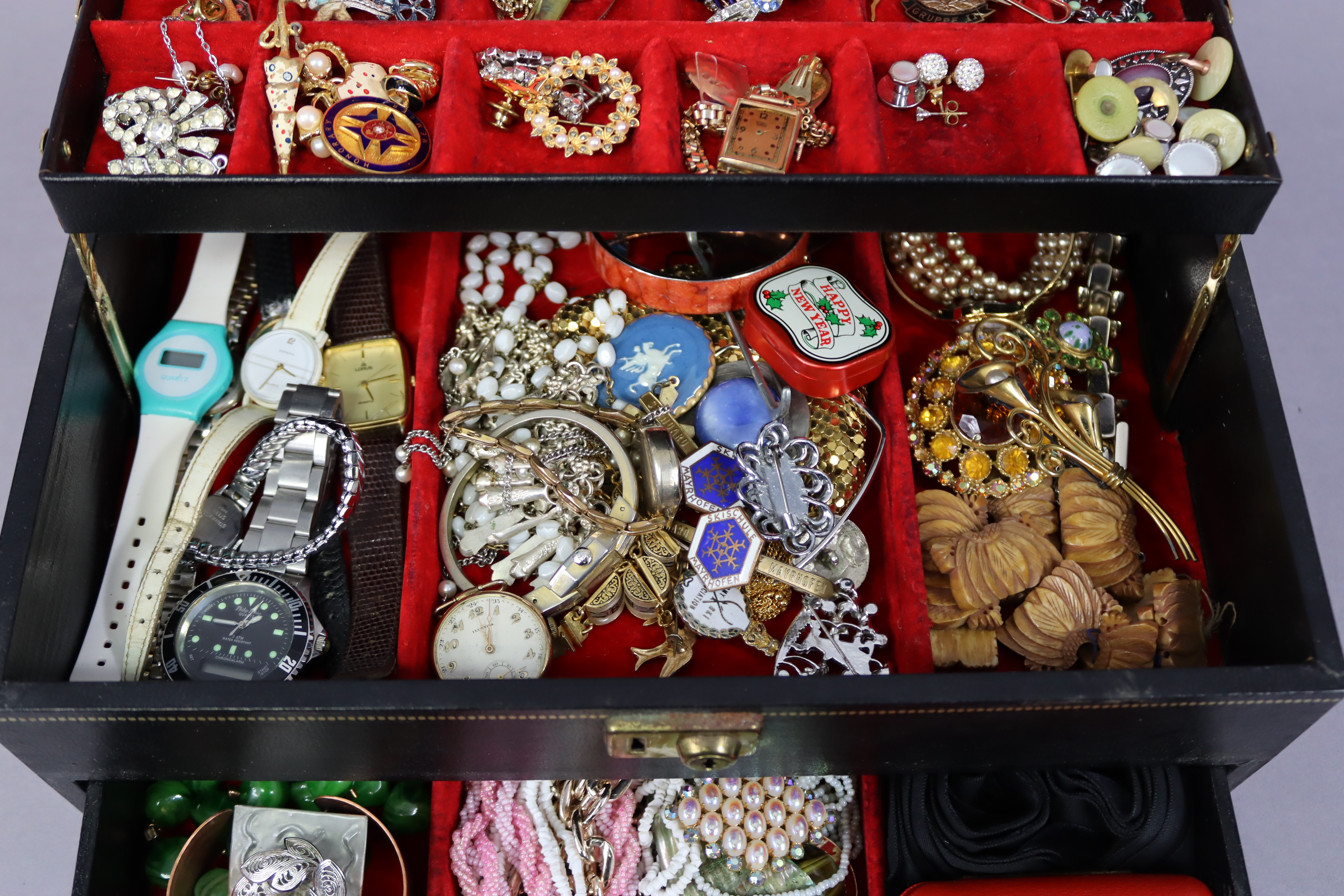 Twelve various wrist watches; & various items of costume jewellery. - Image 3 of 5