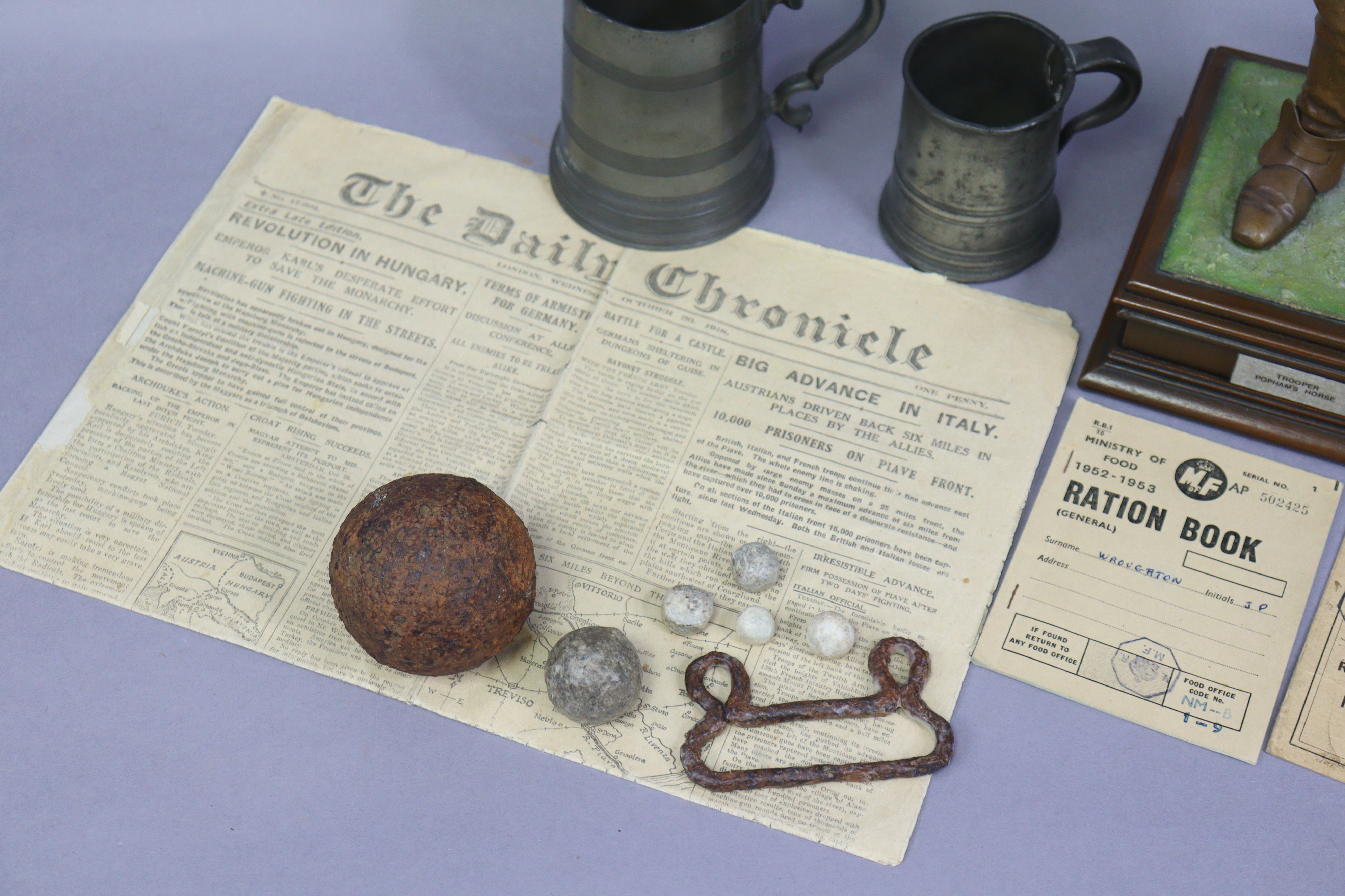 A small collection of English Civil War period musket balls & a ditto canon ball; a 16th Century - Image 2 of 5