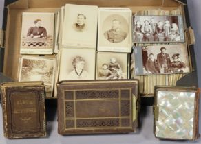 A quantity of assorted vintage carte-de-visite & cabinet cards, loose; & three small photograph