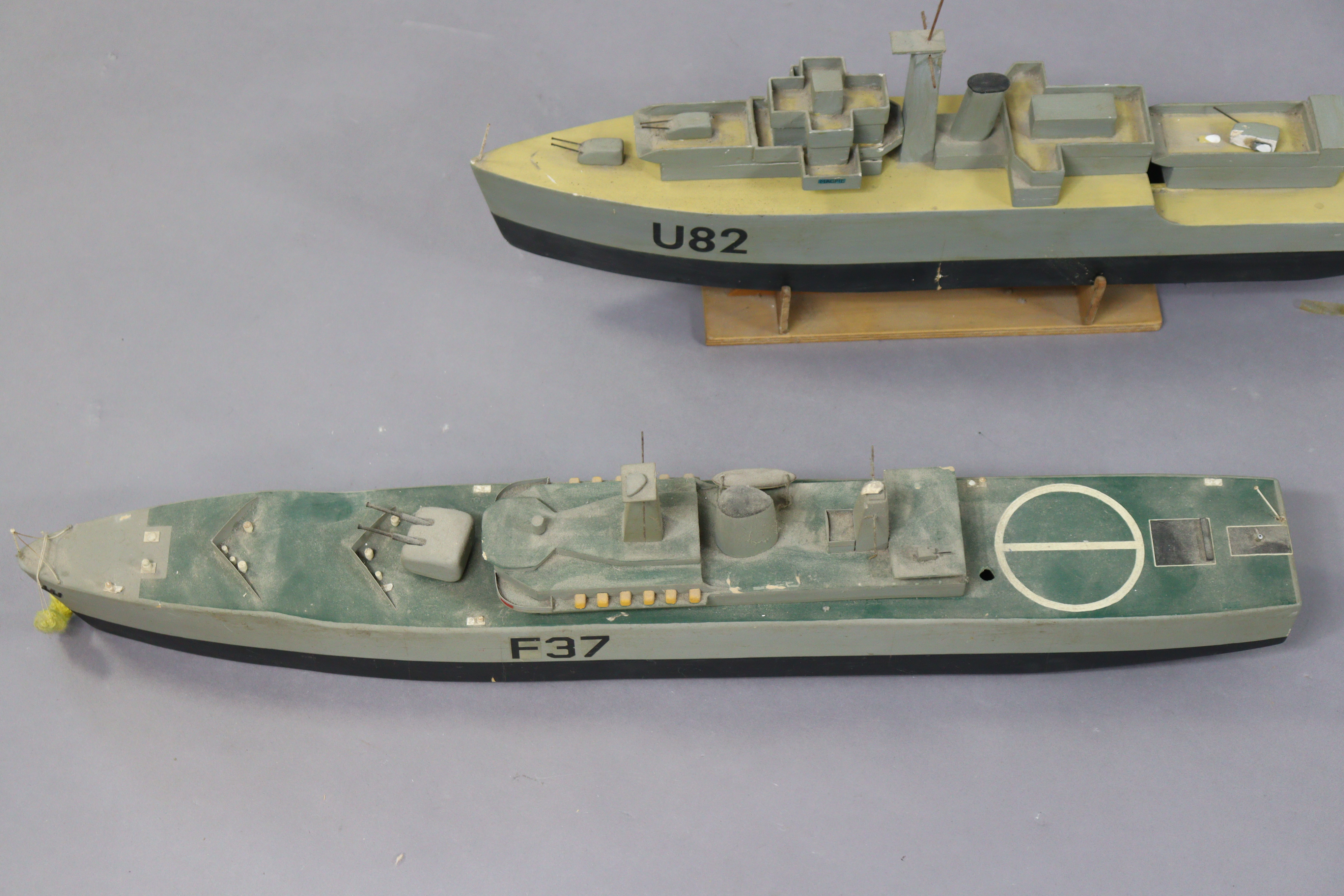 Two painted fibreglass models of warships “F37” 75cm long, and “V82” 70cm long. - Image 2 of 3