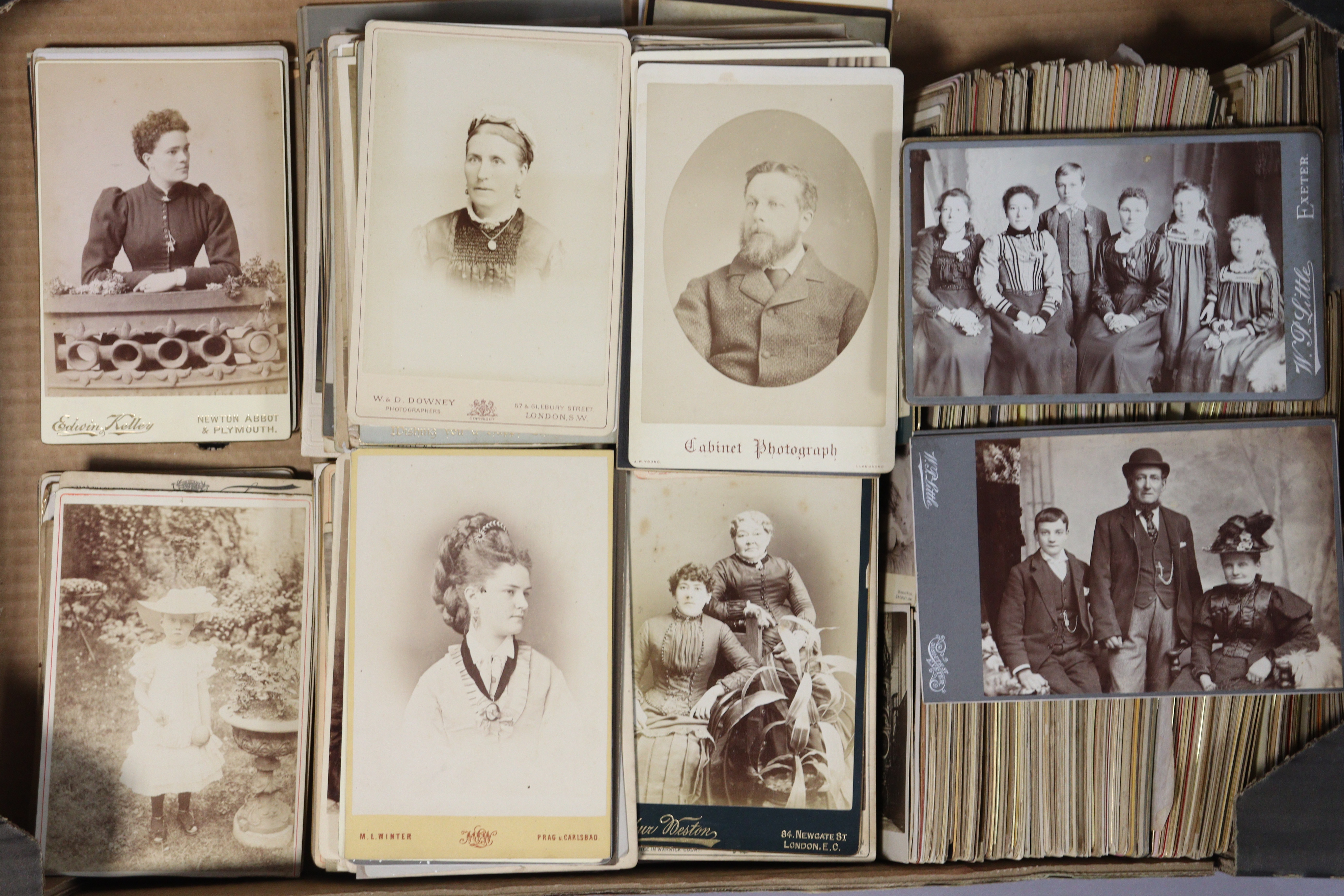 A quantity of assorted vintage carte-de-visite & cabinet cards, loose; & three small photograph - Image 3 of 3