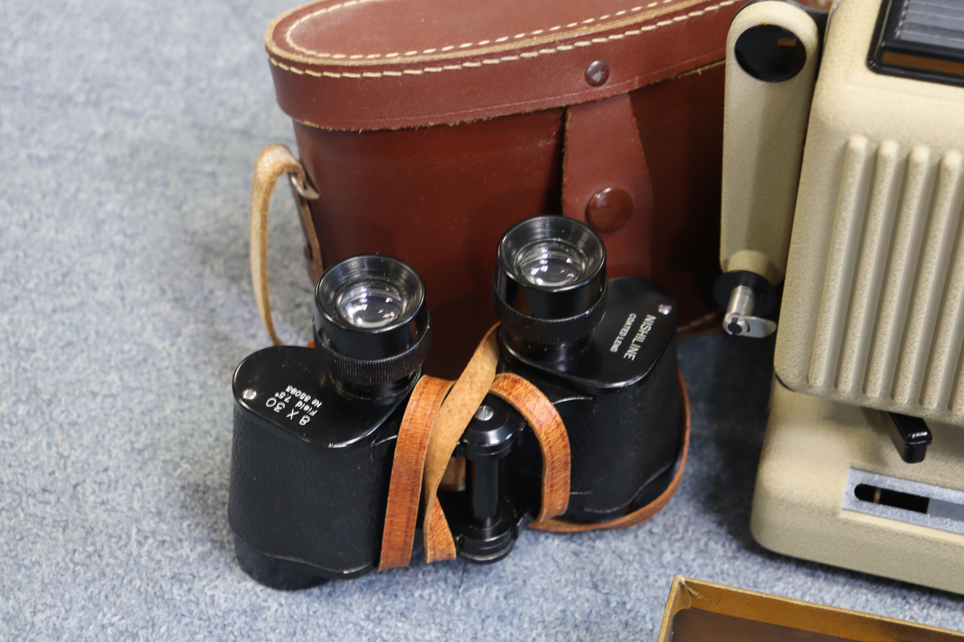 A Yashica 8 cine camera, cased; a Eumig film projector; a Brownie 8 movie light; & two pairs of - Image 3 of 5