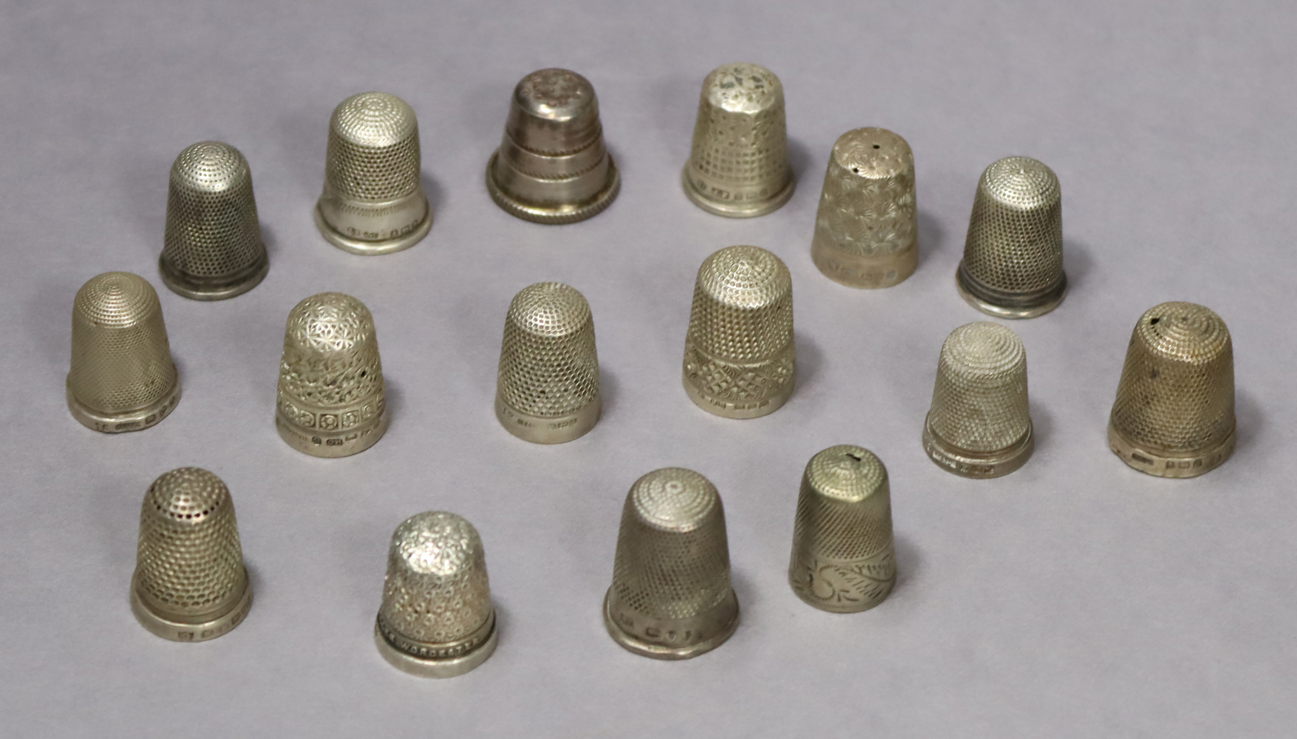 Twelve silver thimbles; & four silver plated ditto. - Image 3 of 3