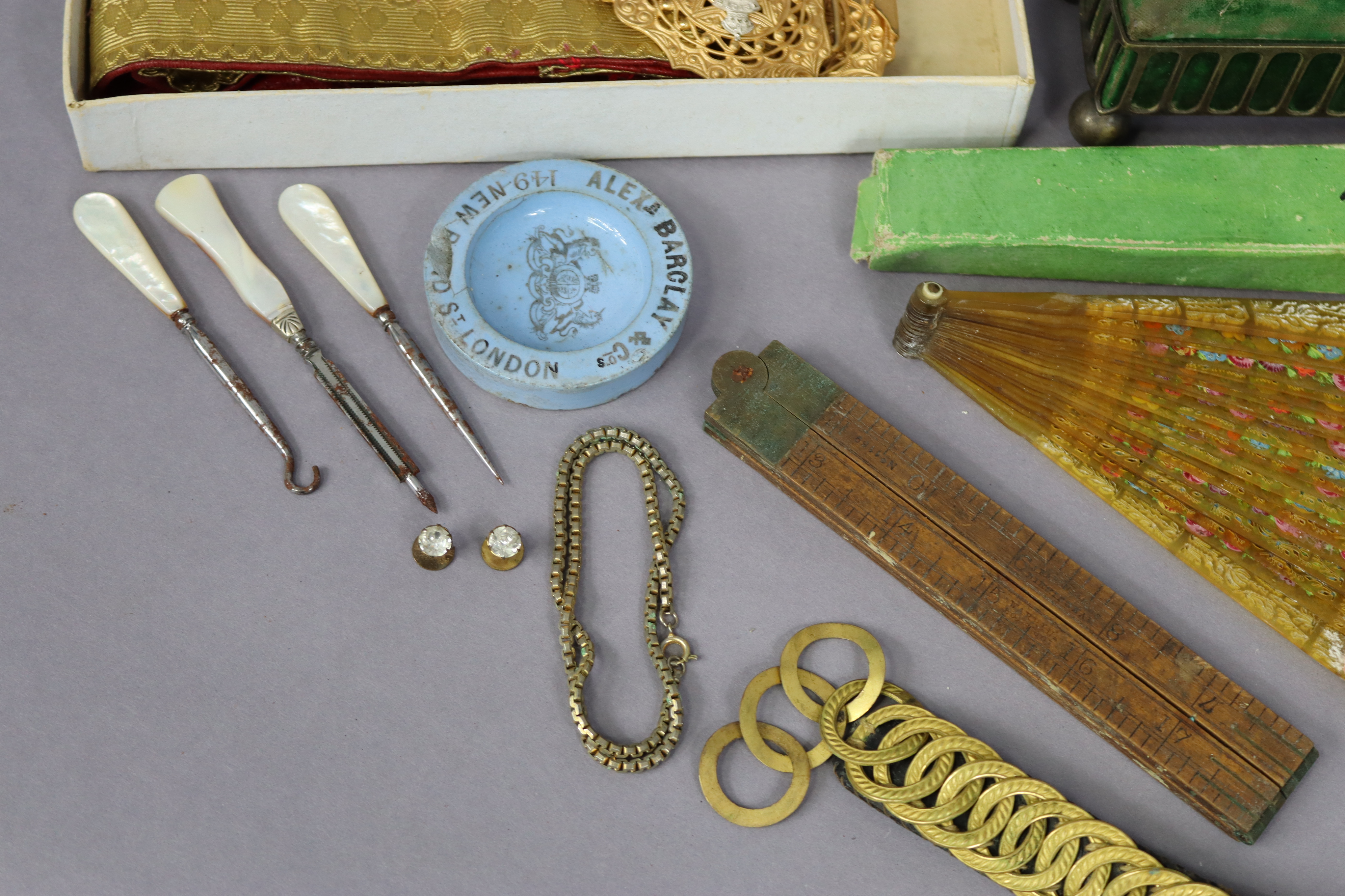 Three small silver condiments; three vintage corkscrews; three snuff boxes; & sundry other items. - Image 5 of 7