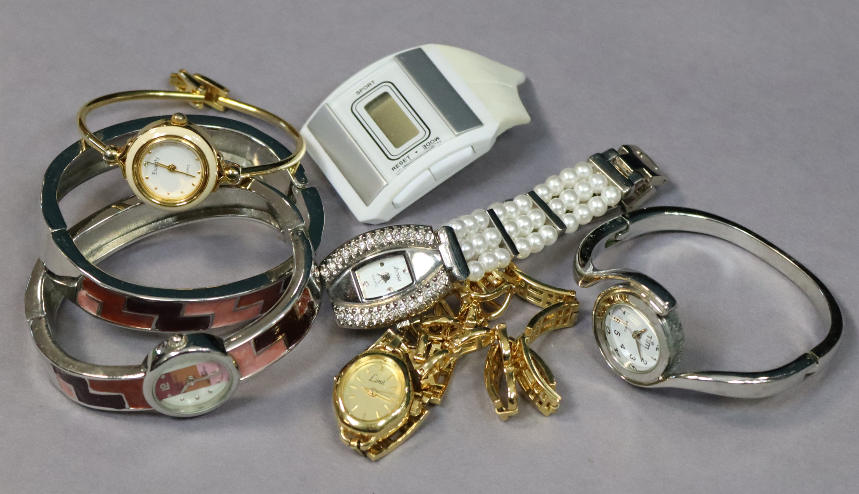 Thirty-nine various ladies & gents’ wristwatches. - Image 2 of 2