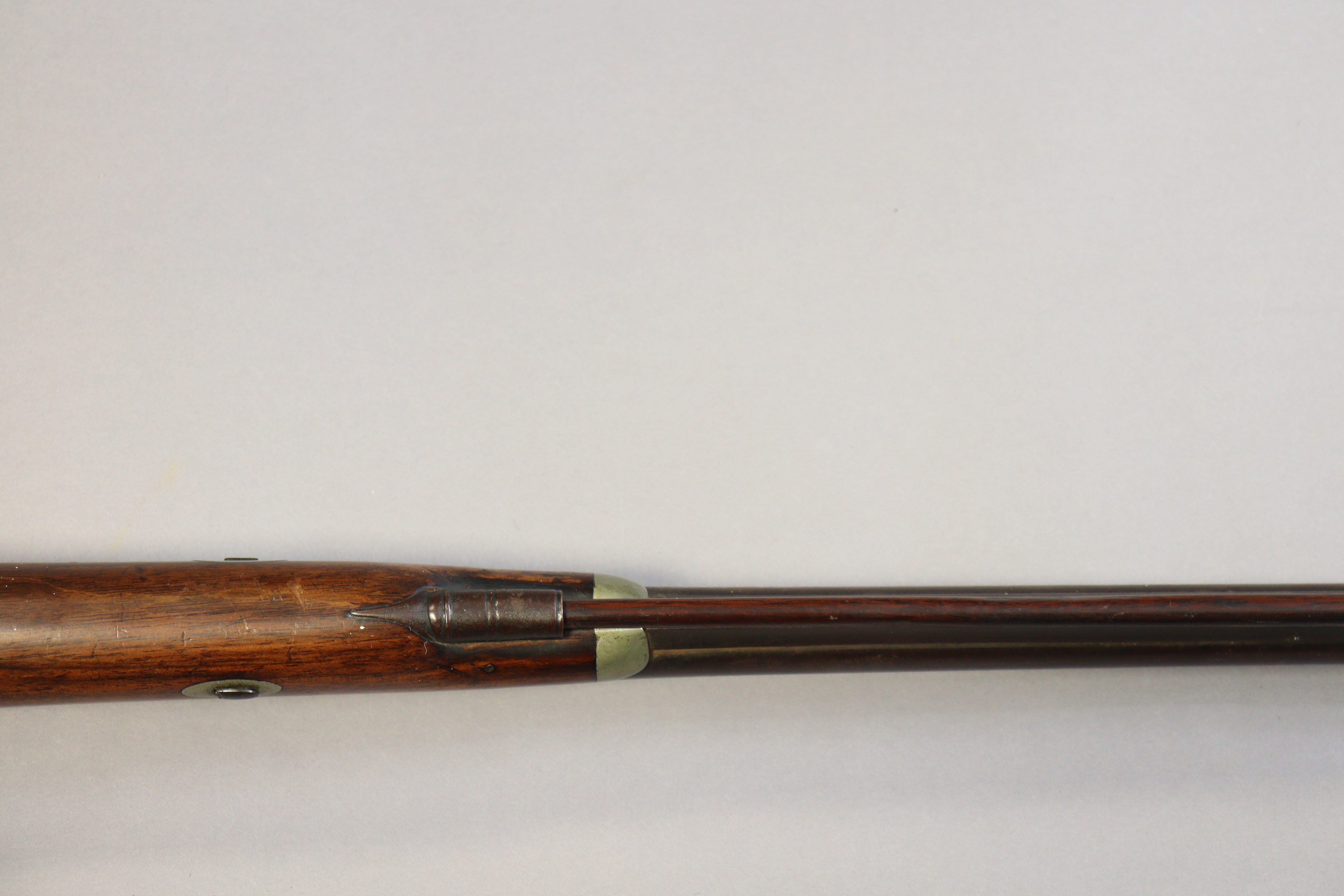 A 19th century percussion rifle with a carved hardwood butt & wooden ramrod, with 80.5cm long - Image 6 of 8