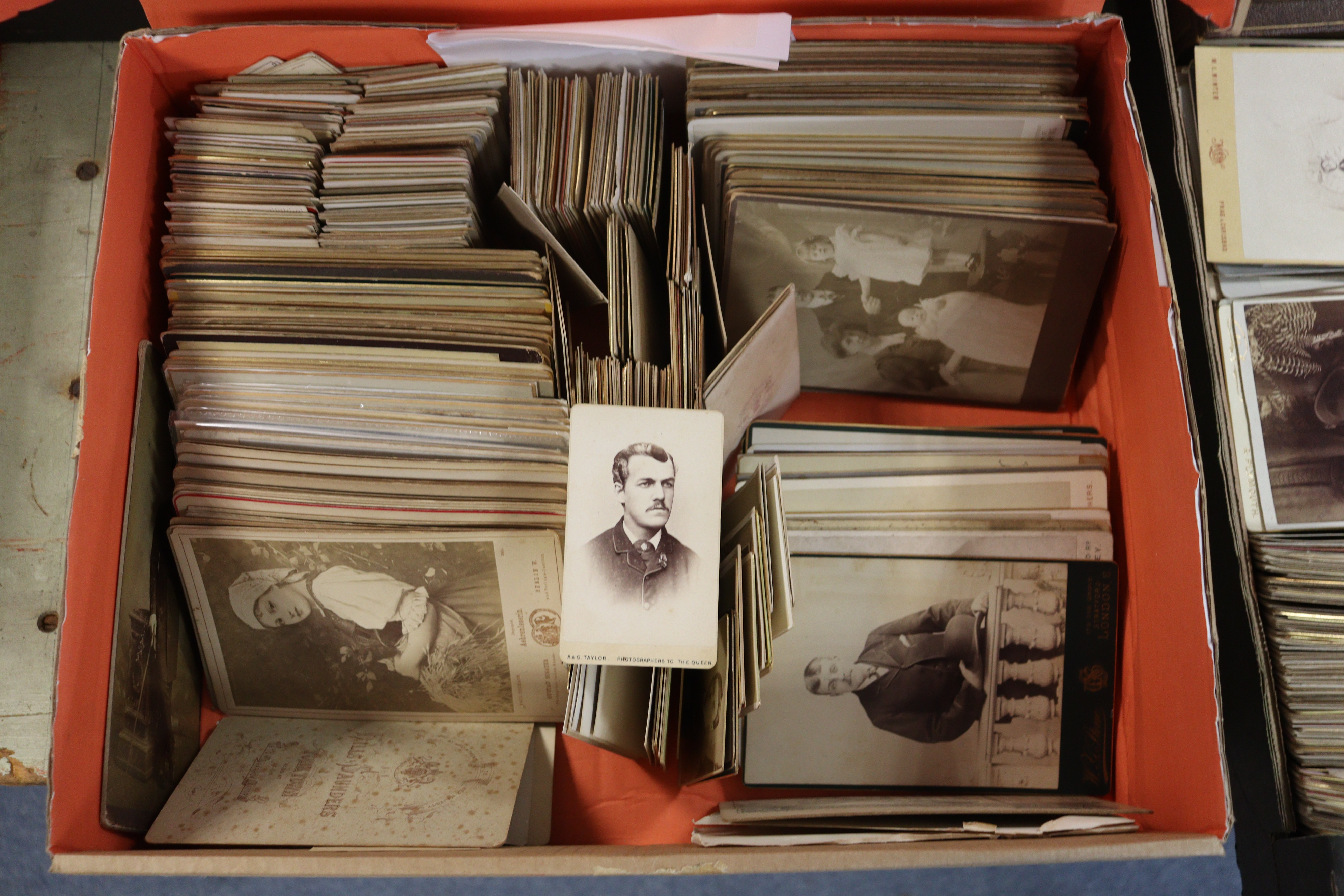 A small crimson plush-covered photograph album; together with a quantity of assorted carte-de-visite - Image 2 of 2
