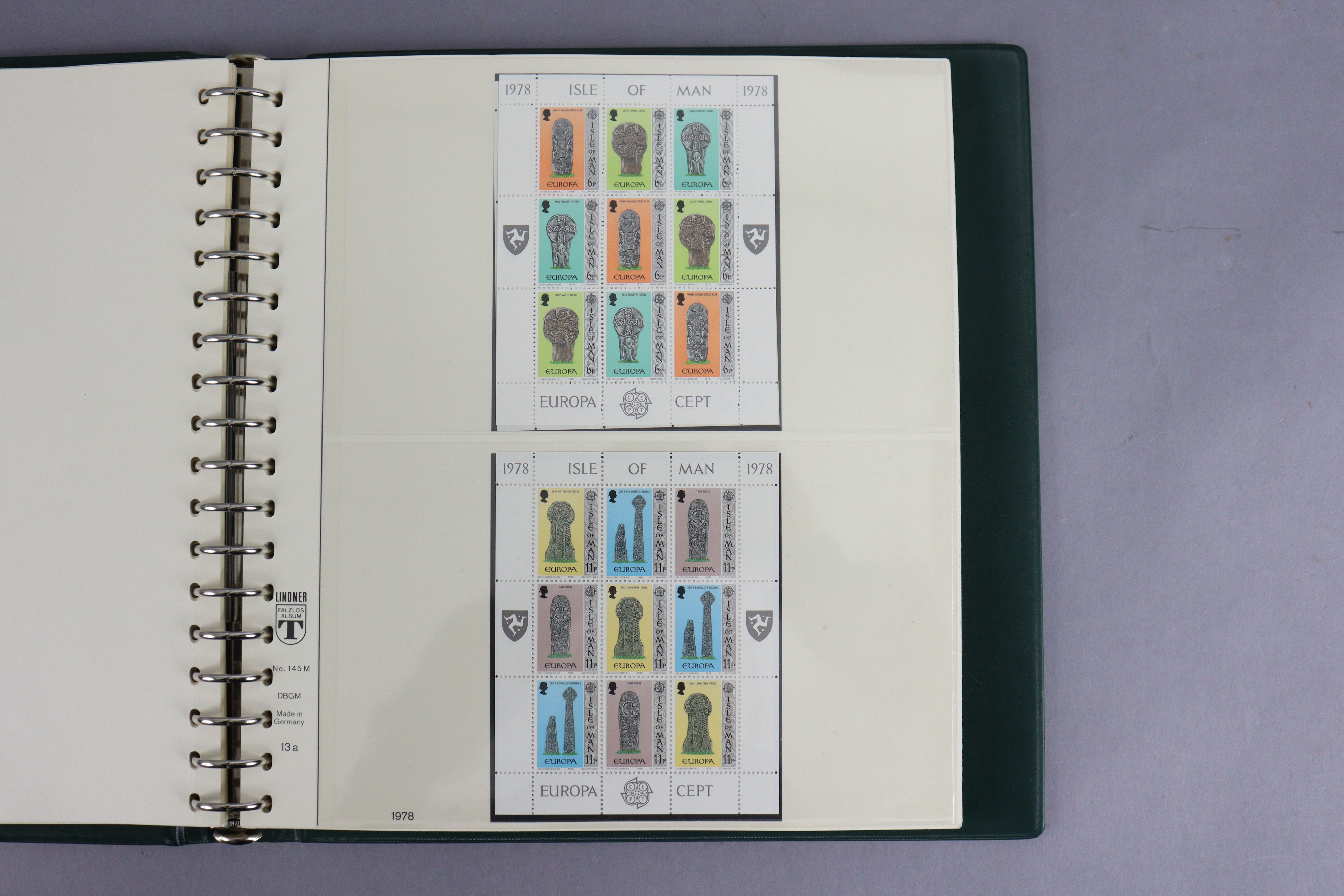 A good collection of Isle of Man stamps with corresponding sets of mint & used, including some - Image 4 of 6