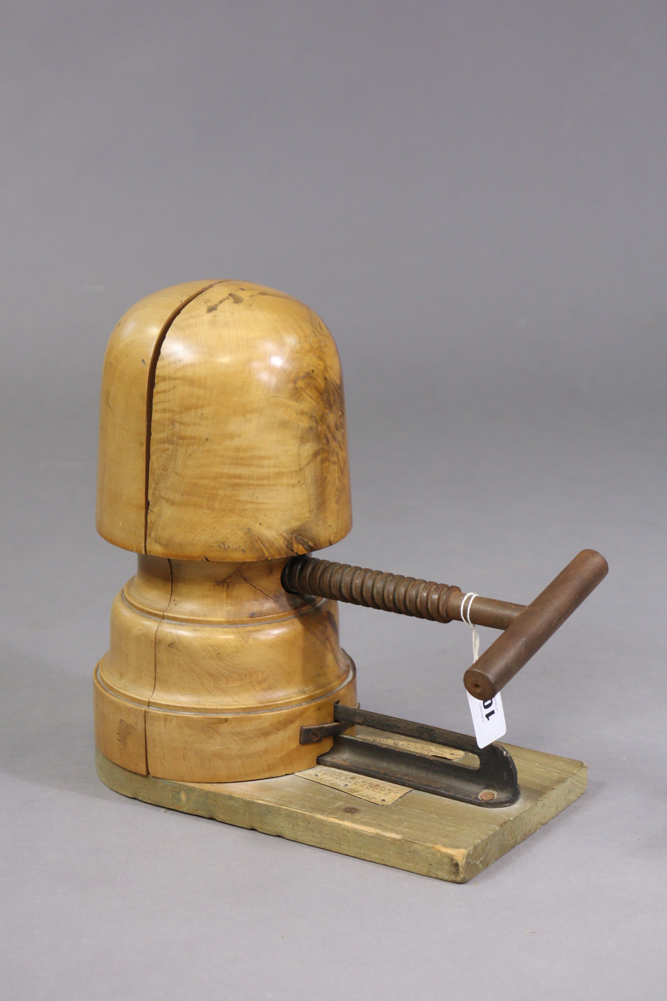 A late 19th/early 20th century milliner’s wooden adjustable hat stretcher with iron mechanism & side - Image 4 of 4