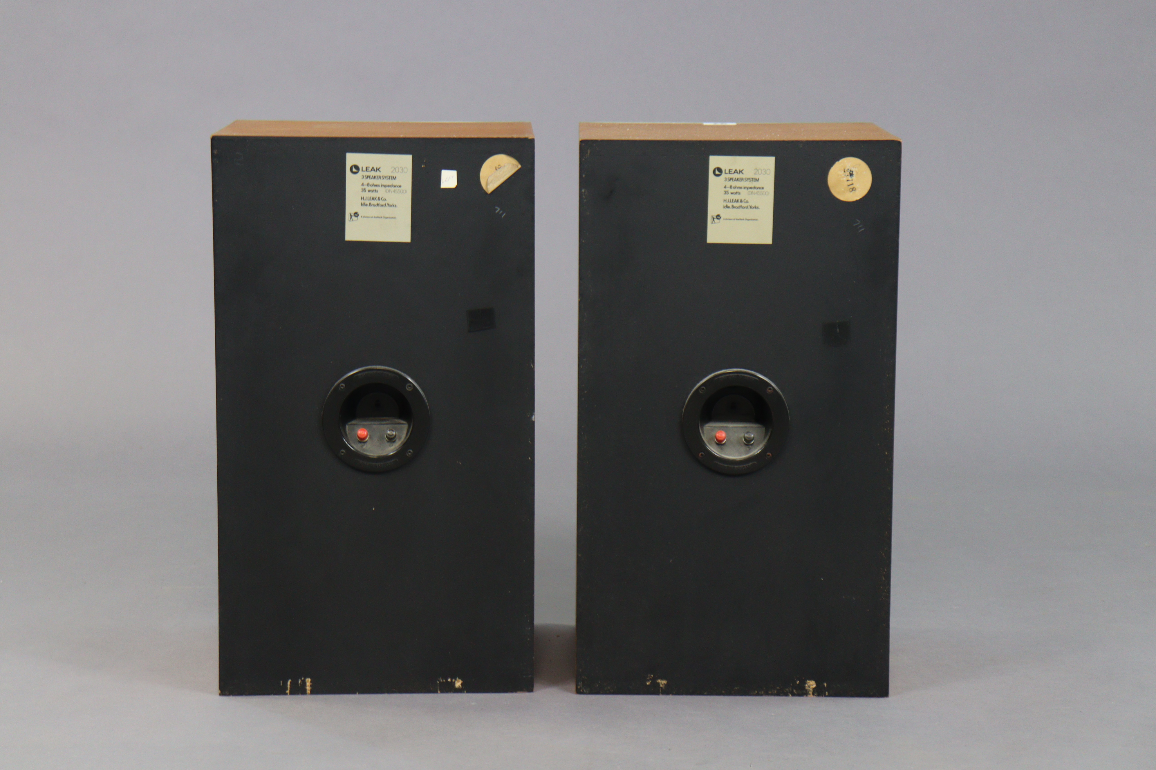 A pair of Leak hi/fi speakers (model no. 2030); approximately two hundred & fifty various LP records - Image 4 of 7