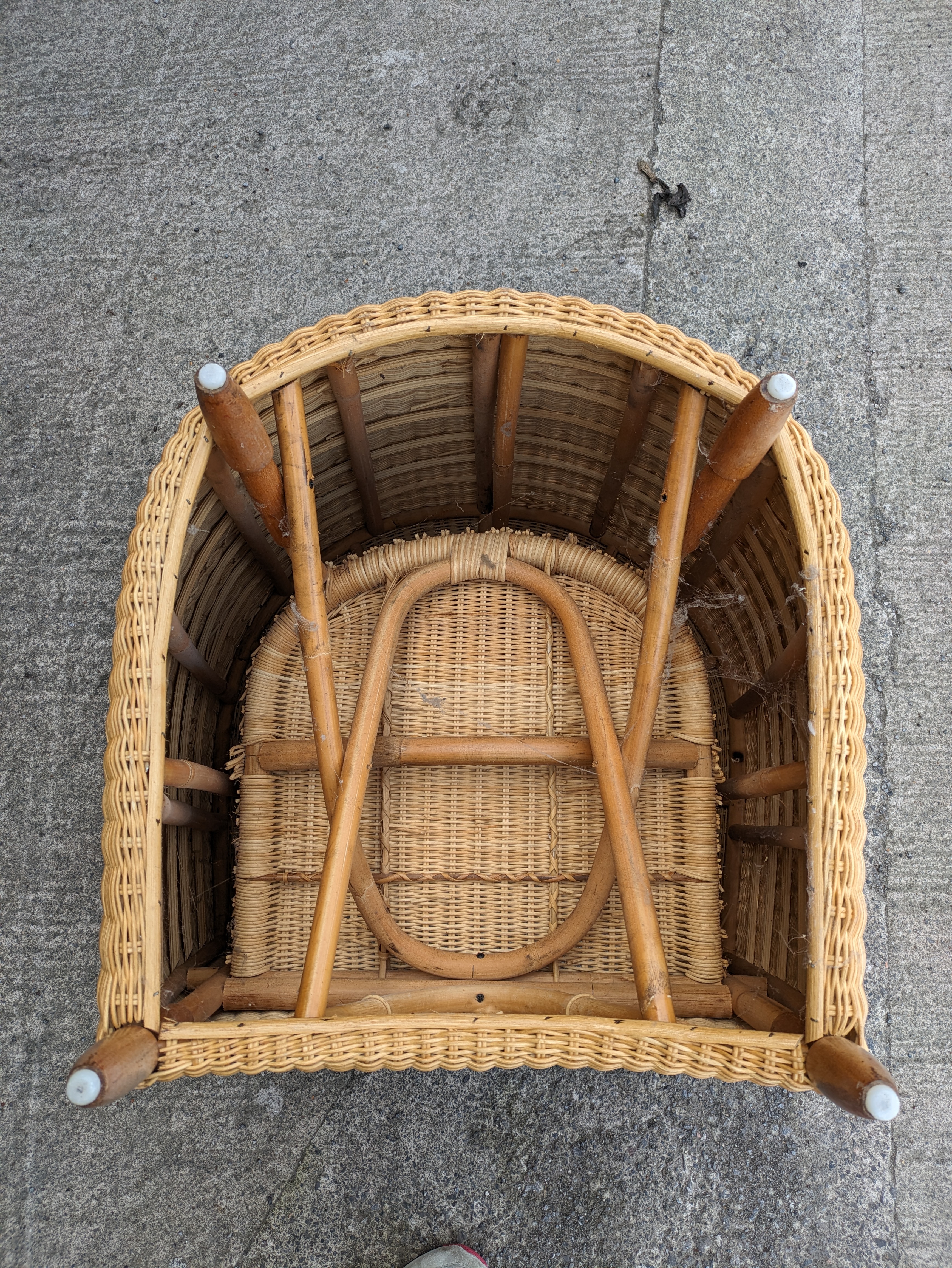 A pair of Heal’s tub-shaped wicker conservatory chairs. - Image 8 of 14