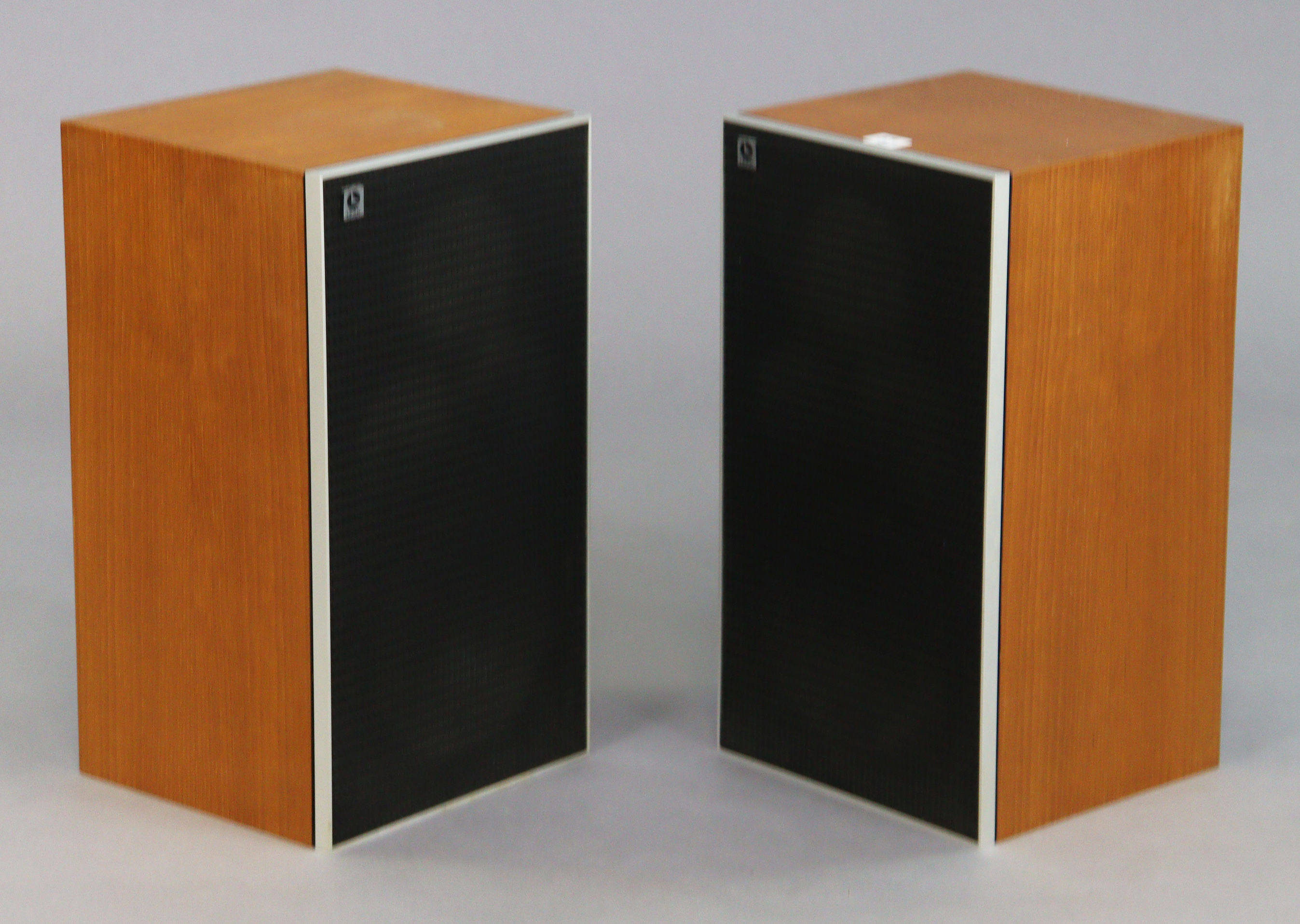 A pair of Leak hi/fi speakers (model no. 2030); approximately two hundred & fifty various LP records - Image 3 of 7