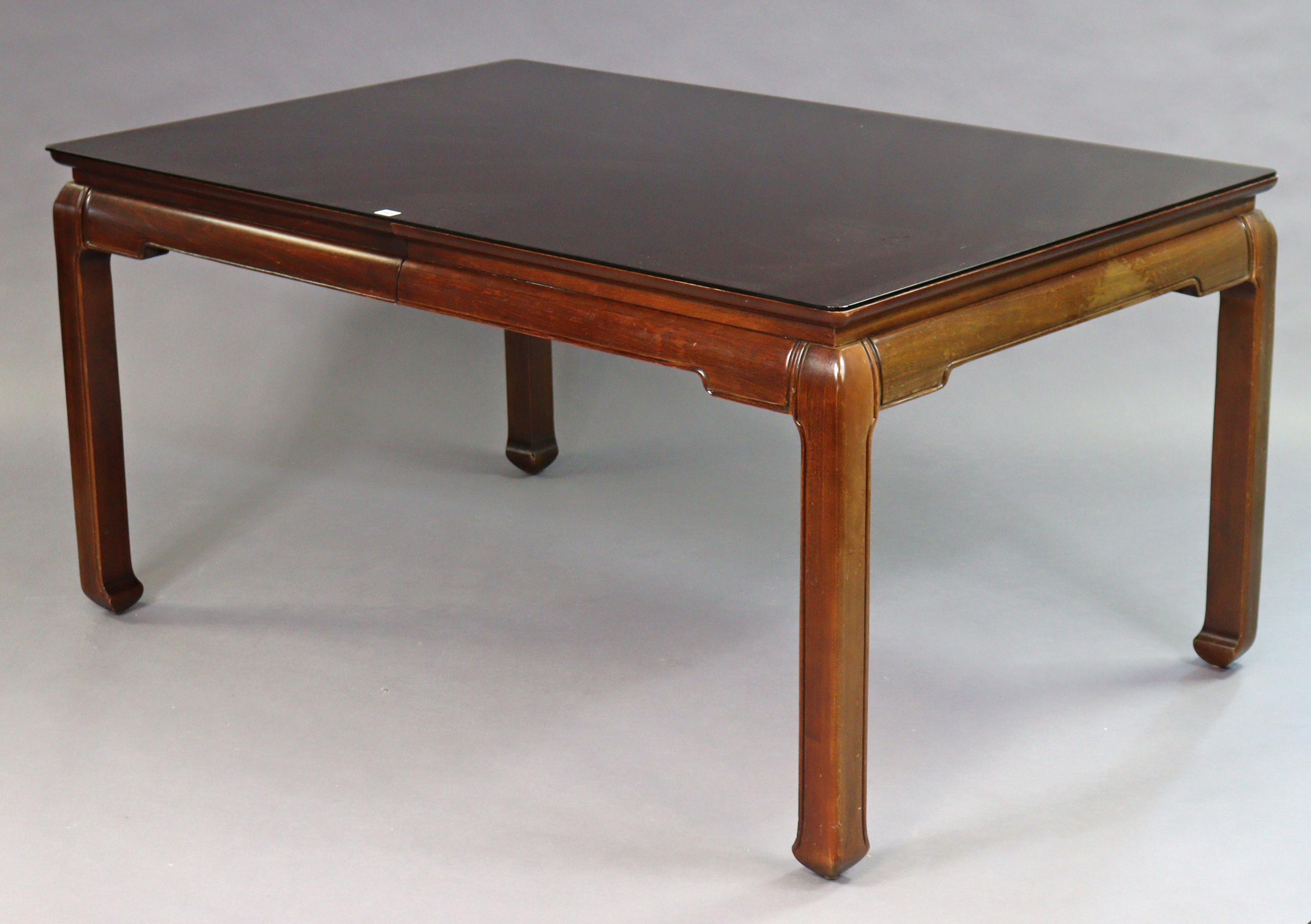 A Chinese-style oak extending dining table in the traditional-style having a rectangular top, two - Image 6 of 7