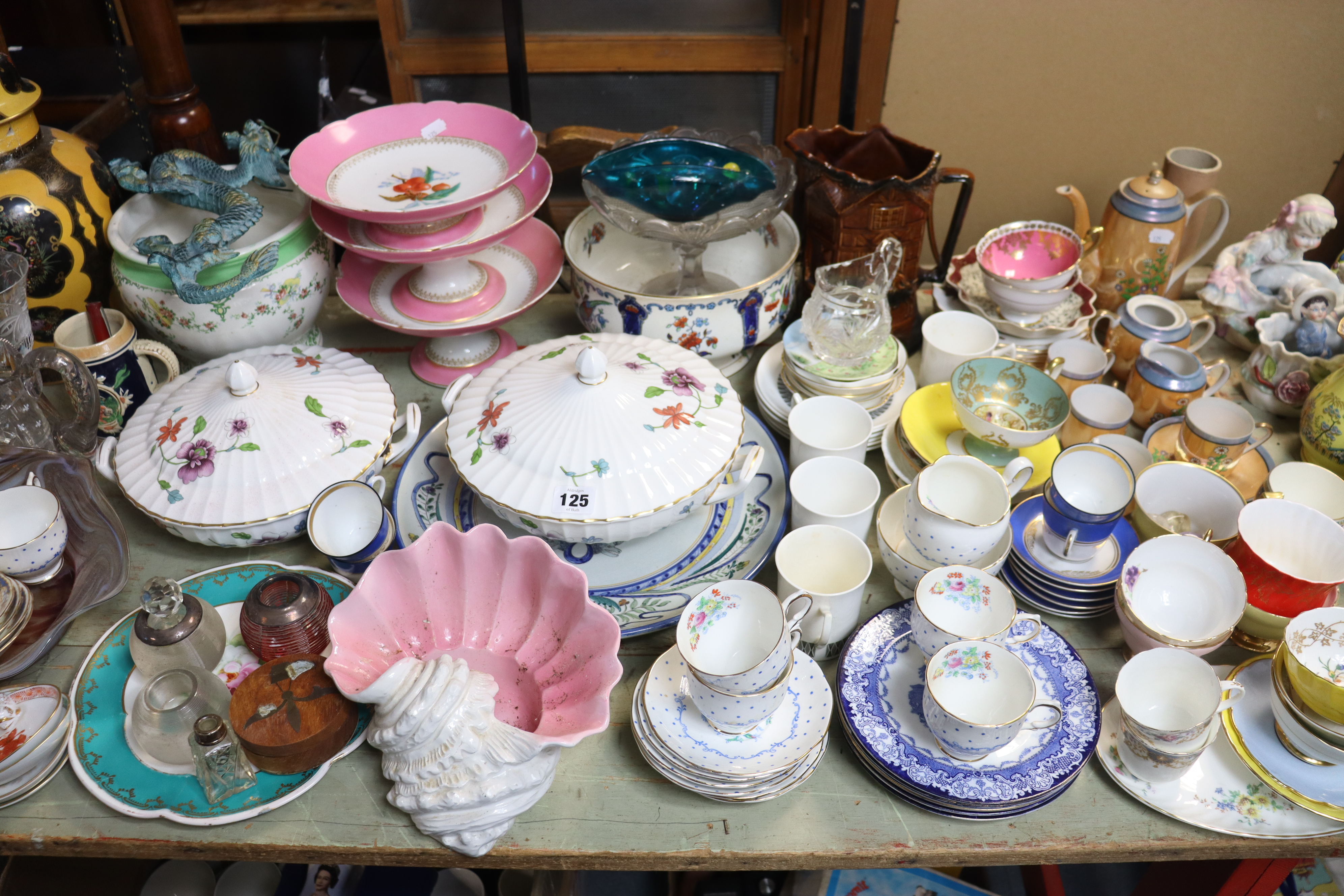 Various items of decorative china, pottery, & glassware, part w.a.f.