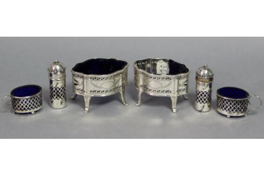 A pair of Edwardian silver salt cellars in the late 18th century style, of serpentine outline, - Image 1 of 5