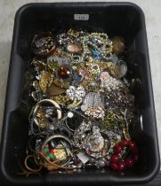 Costume jewellery and items of personal ornament: to include brooches; and necklaces