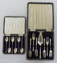 Silver collectables: to include a set of six seal end coffee spoons  Sheffield marks indistinct