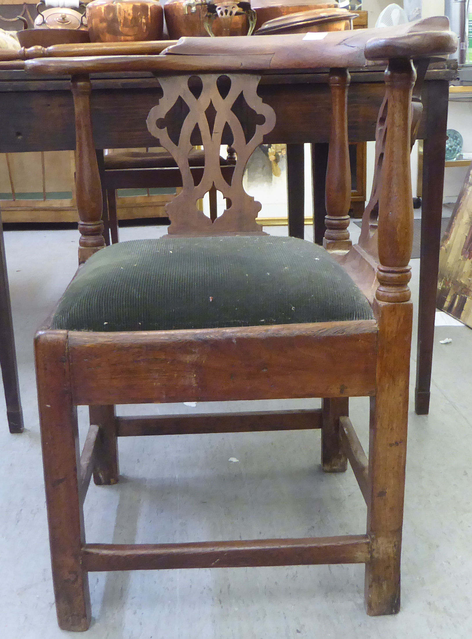 A George III oak corner chair with a double splat back and drop-in seat, raised on square legs - Image 2 of 4