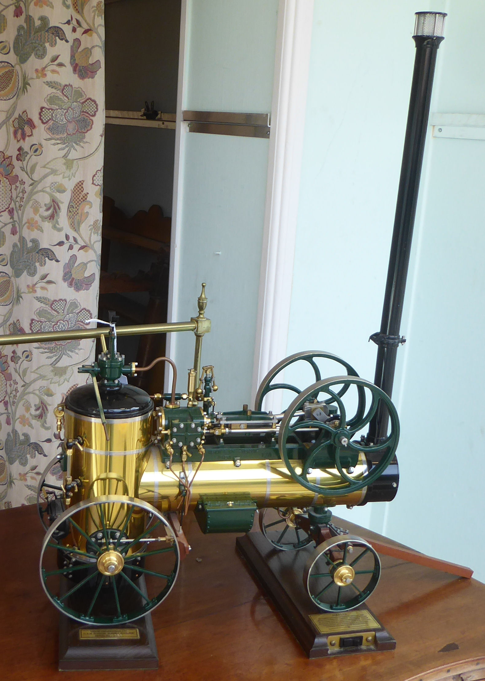 A Vision Engineering Ltd 1/10th scale (serial no.0022) detailed model of a late 19thC French 'Merlin