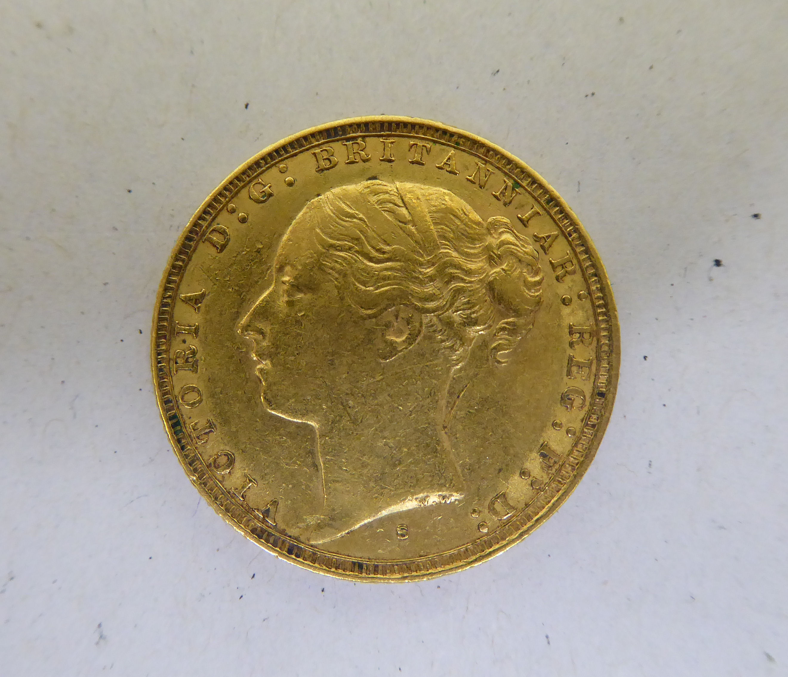 A Victorian sovereign, St George on the obverse  1884