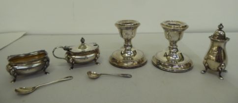 Silver collectables: to include a pair of dwarf candlesticks  3"h