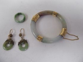 Jade jewellery: to include a bangle with yellow metal mounts