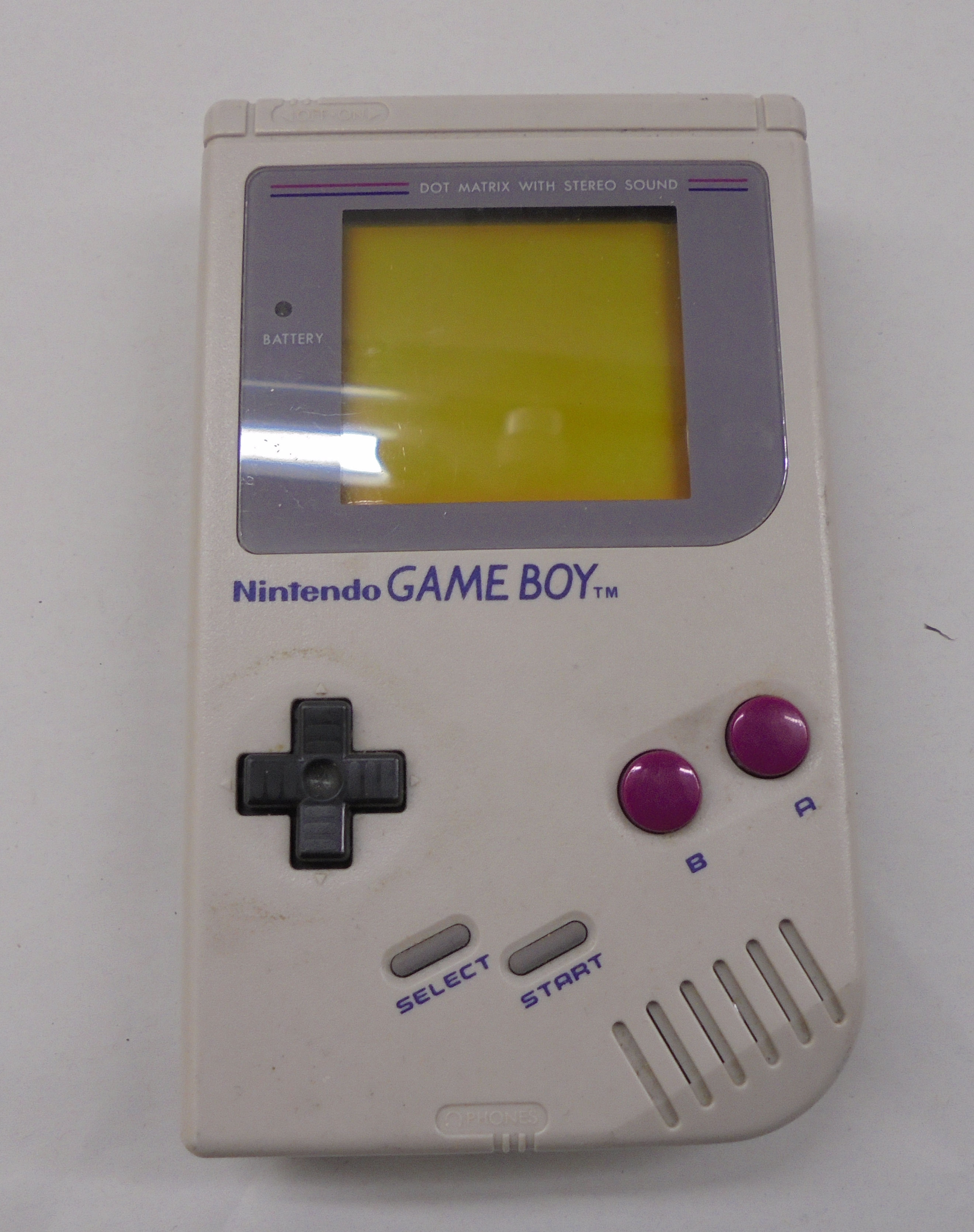 A Nintendo Game Boy and six game cartridges (no paper labels) - Image 2 of 5