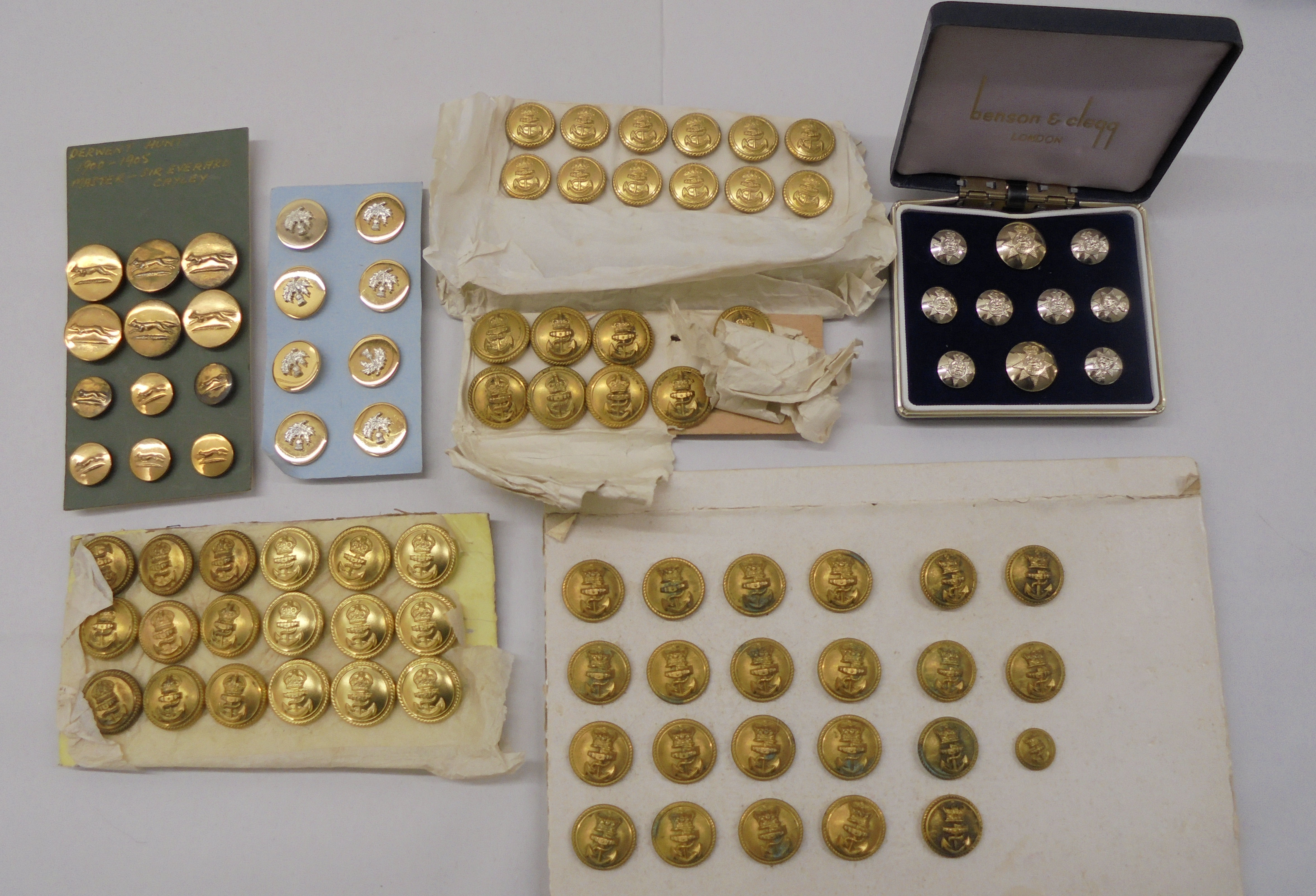 Military badges and medallions, some copies (Please Note: this lot is subject to the statement - Image 3 of 5