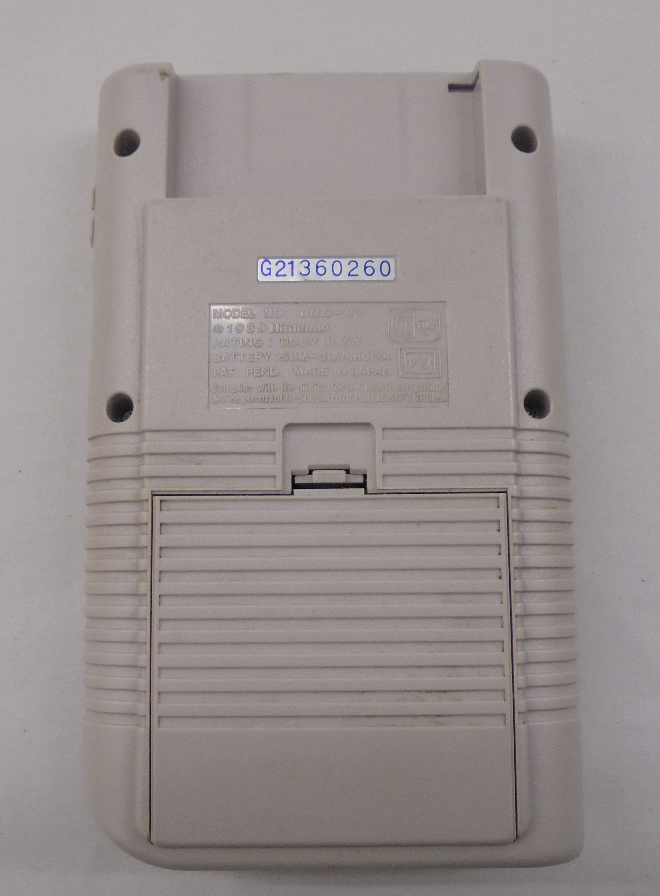 A Nintendo Game Boy and six game cartridges (no paper labels) - Image 3 of 5