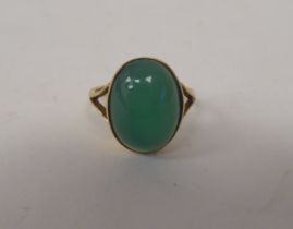 A 9ct gold jade set solitaire ring