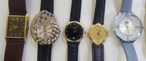 Variously cased and strapped wristwatches: to include examples by Accurist and Seiko