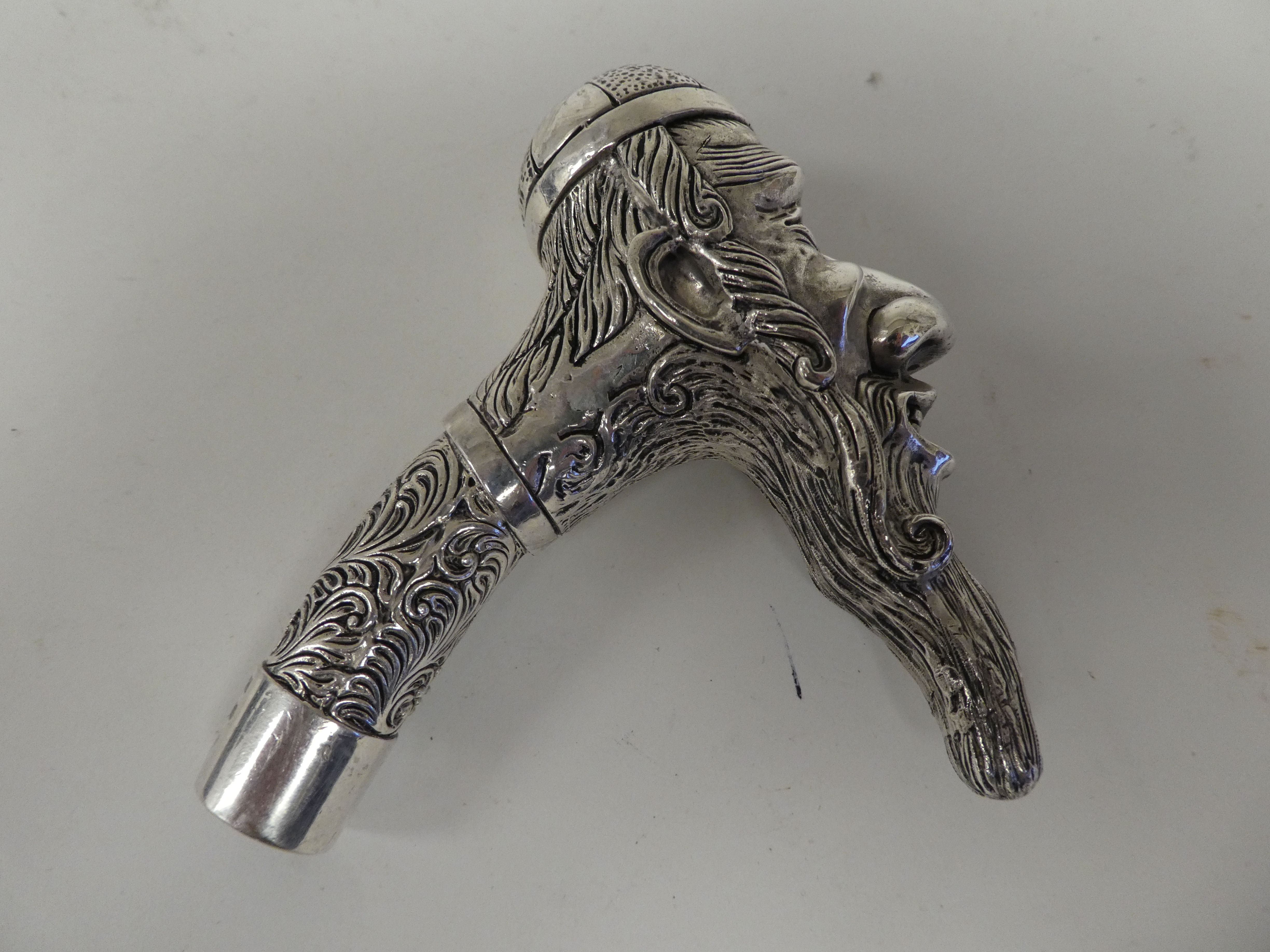A silver plated walking stick terminal, fashioned as a rabbi's head - Image 3 of 4
