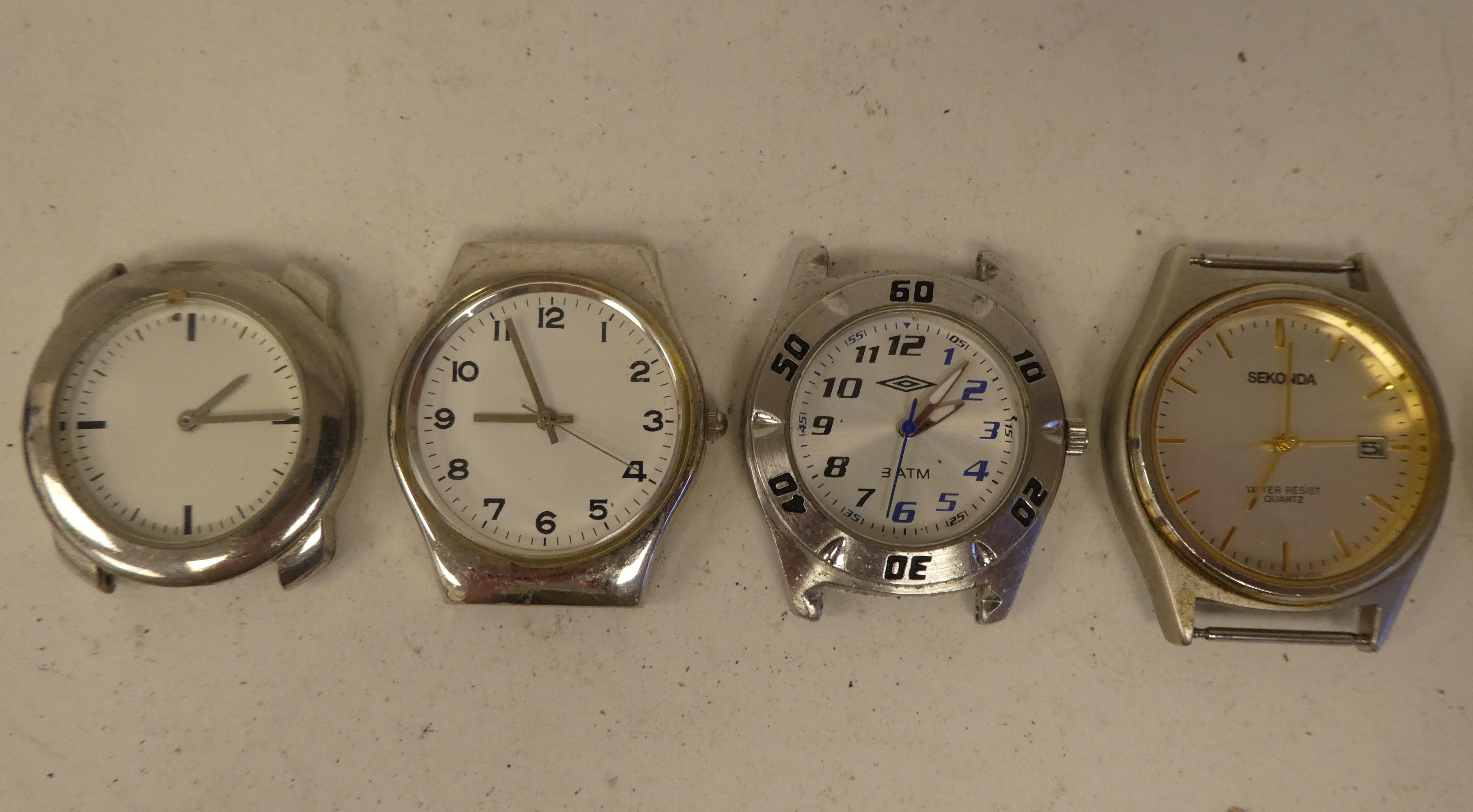 Variously cased and strapped ladies and gents wristwatches - Image 22 of 55