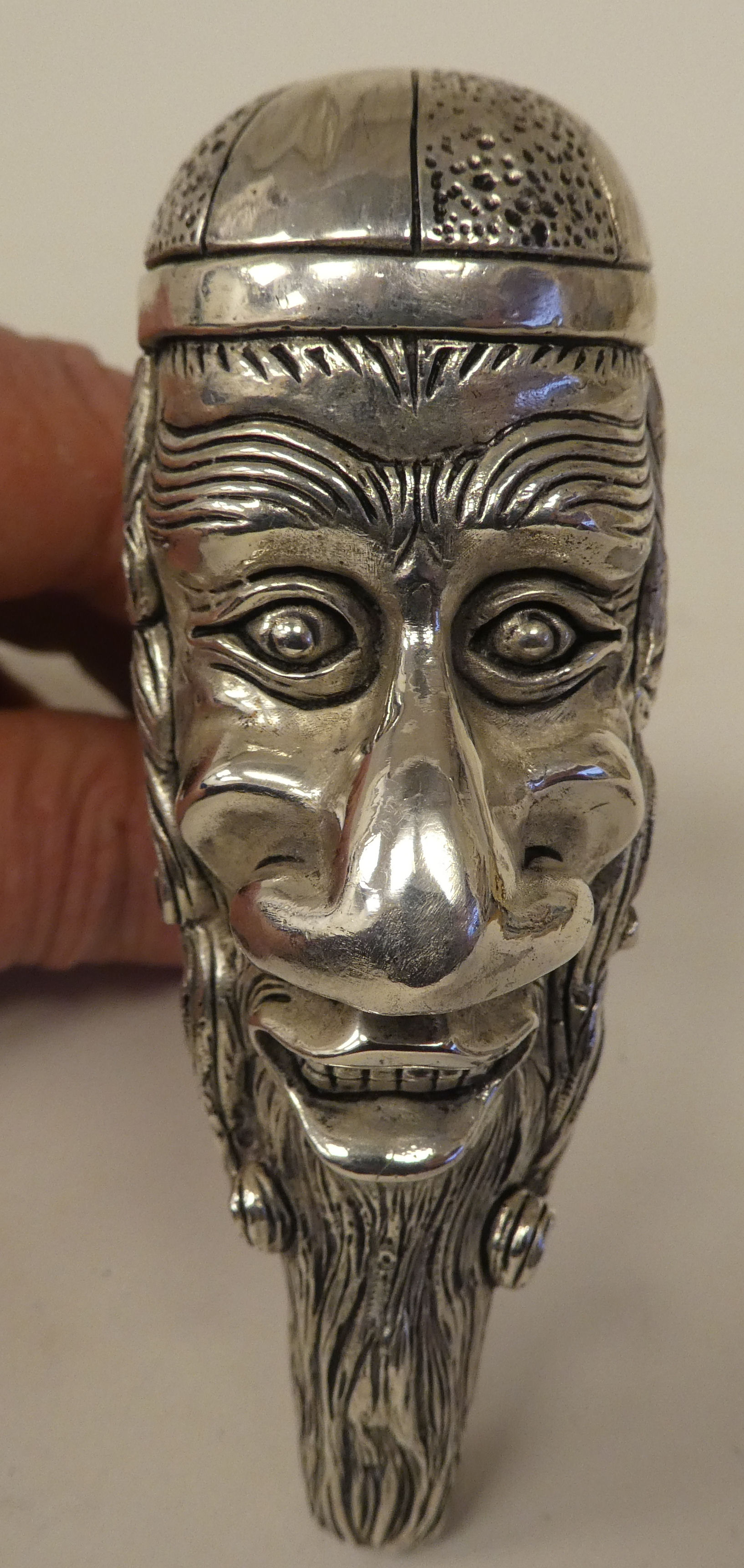 A silver plated walking stick terminal, fashioned as a rabbi's head - Image 2 of 4