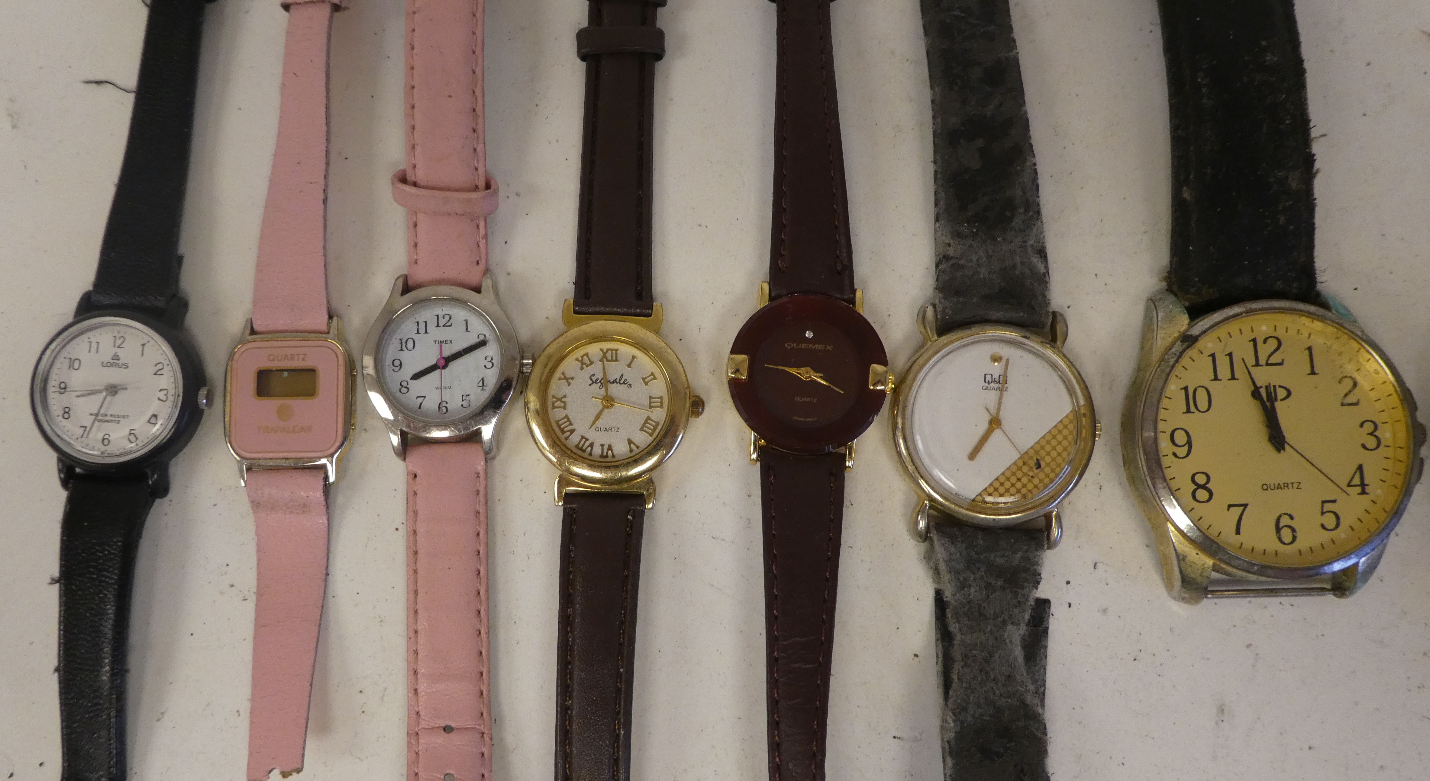Variously cased and strapped ladies and gents wristwatches - Image 42 of 55