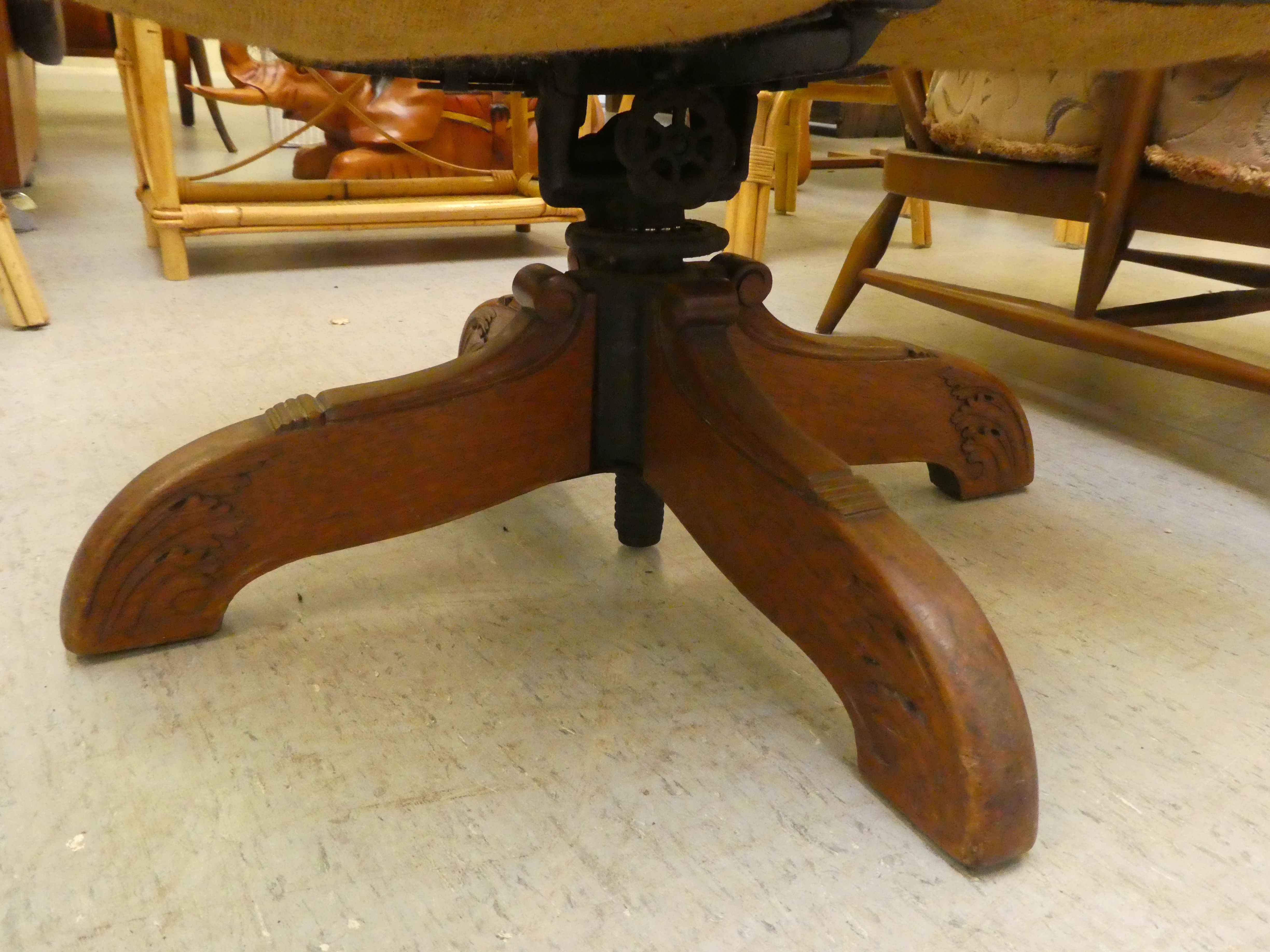 A mid 20thC faux green hide upholstered swivel office chair, raised on a splayed pedestal base - Image 3 of 5