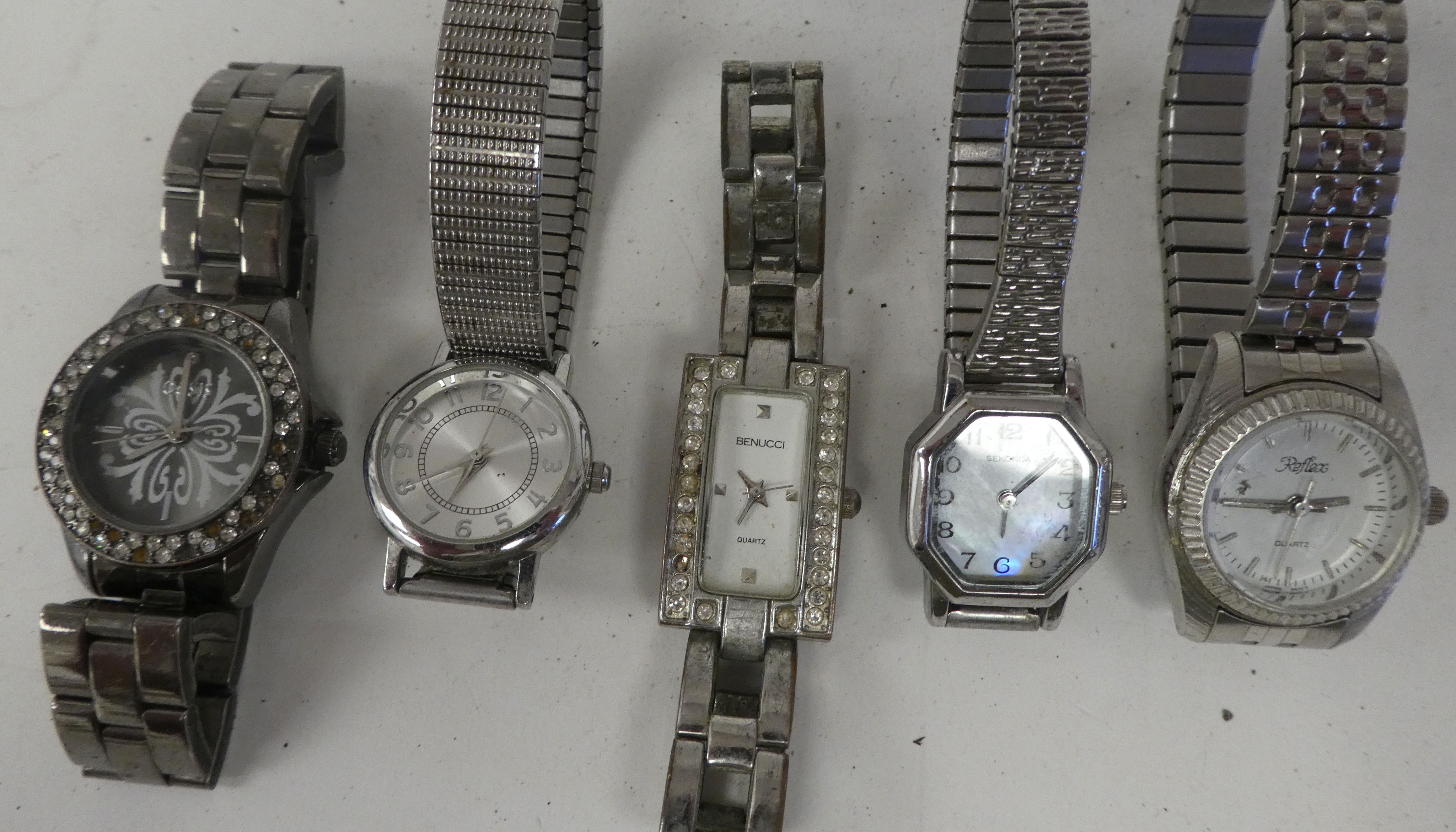 Variously cased and strapped ladies and gents wristwatches - Image 17 of 55