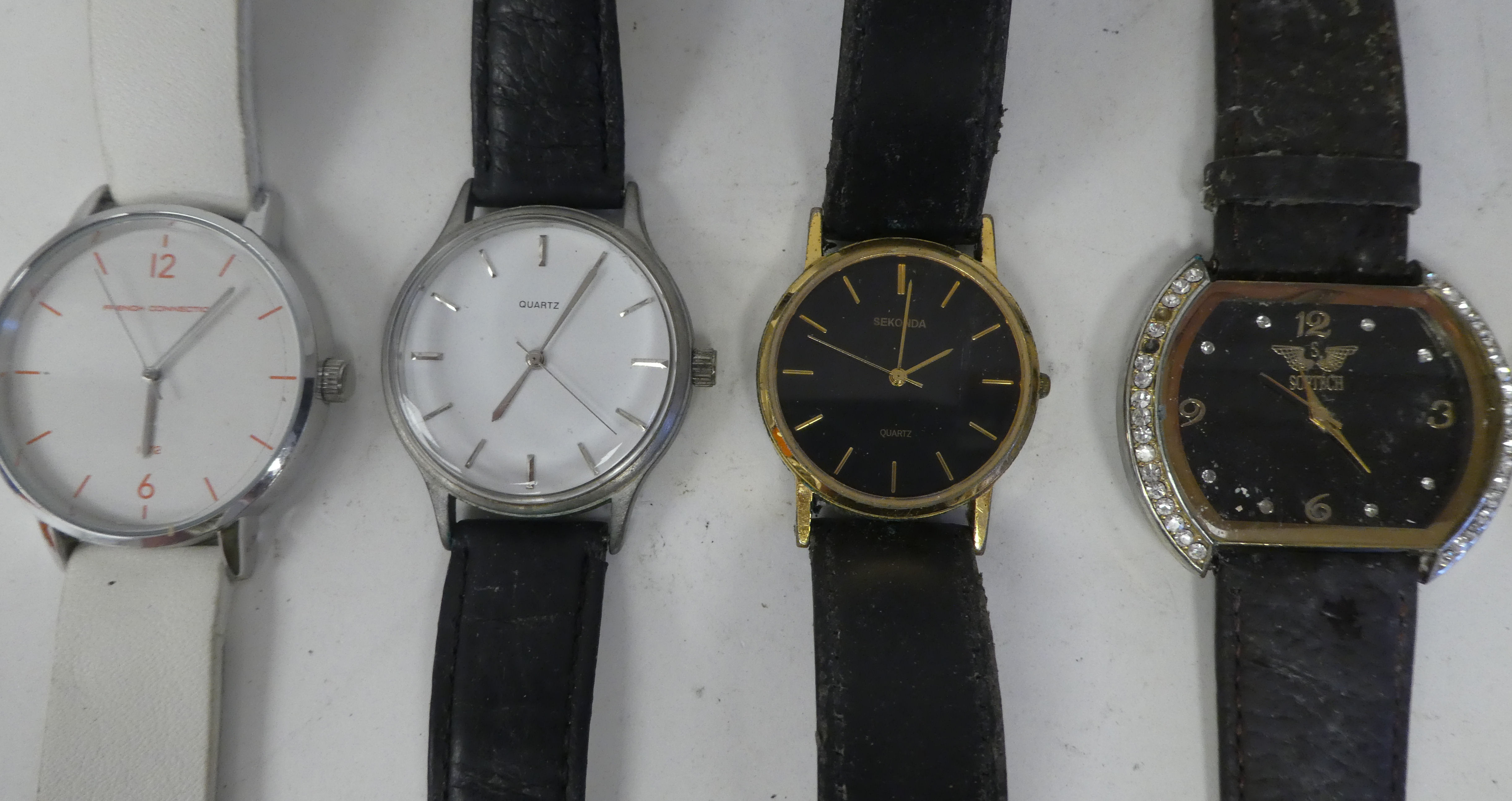 Variously cased and strapped wristwatches - Image 32 of 47